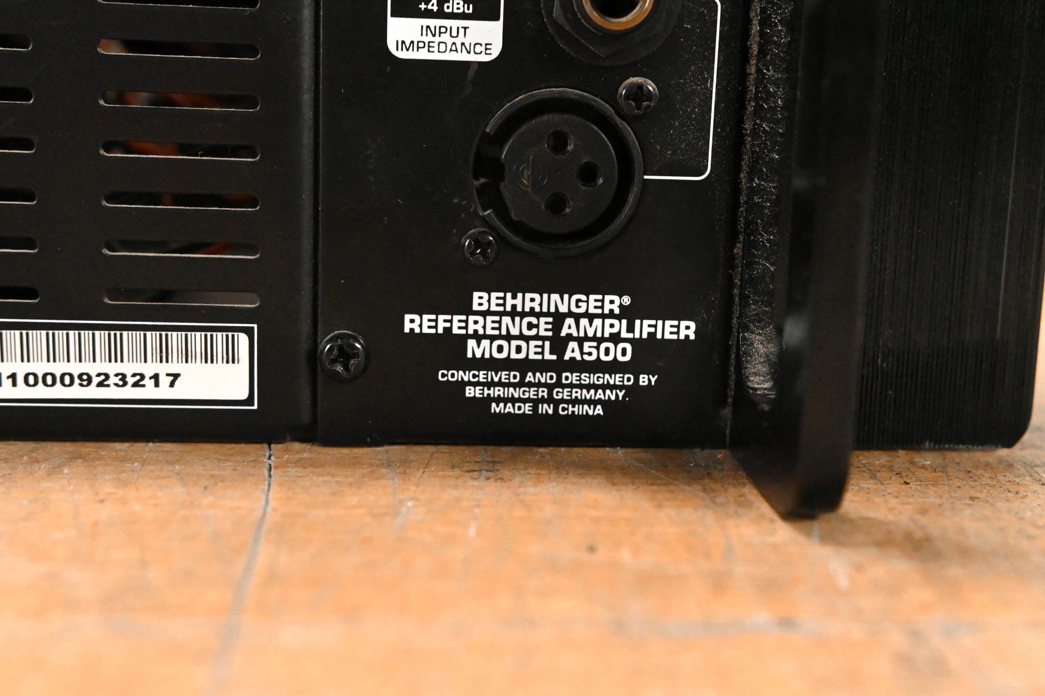Behringer A500 600W Reference-Class Studio Power Amplifier