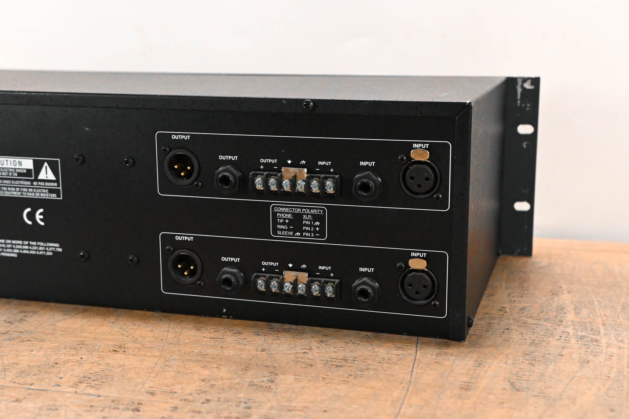 dbx 2231 Dual-Channel 31-Band Graphic Equalizer/Limiter