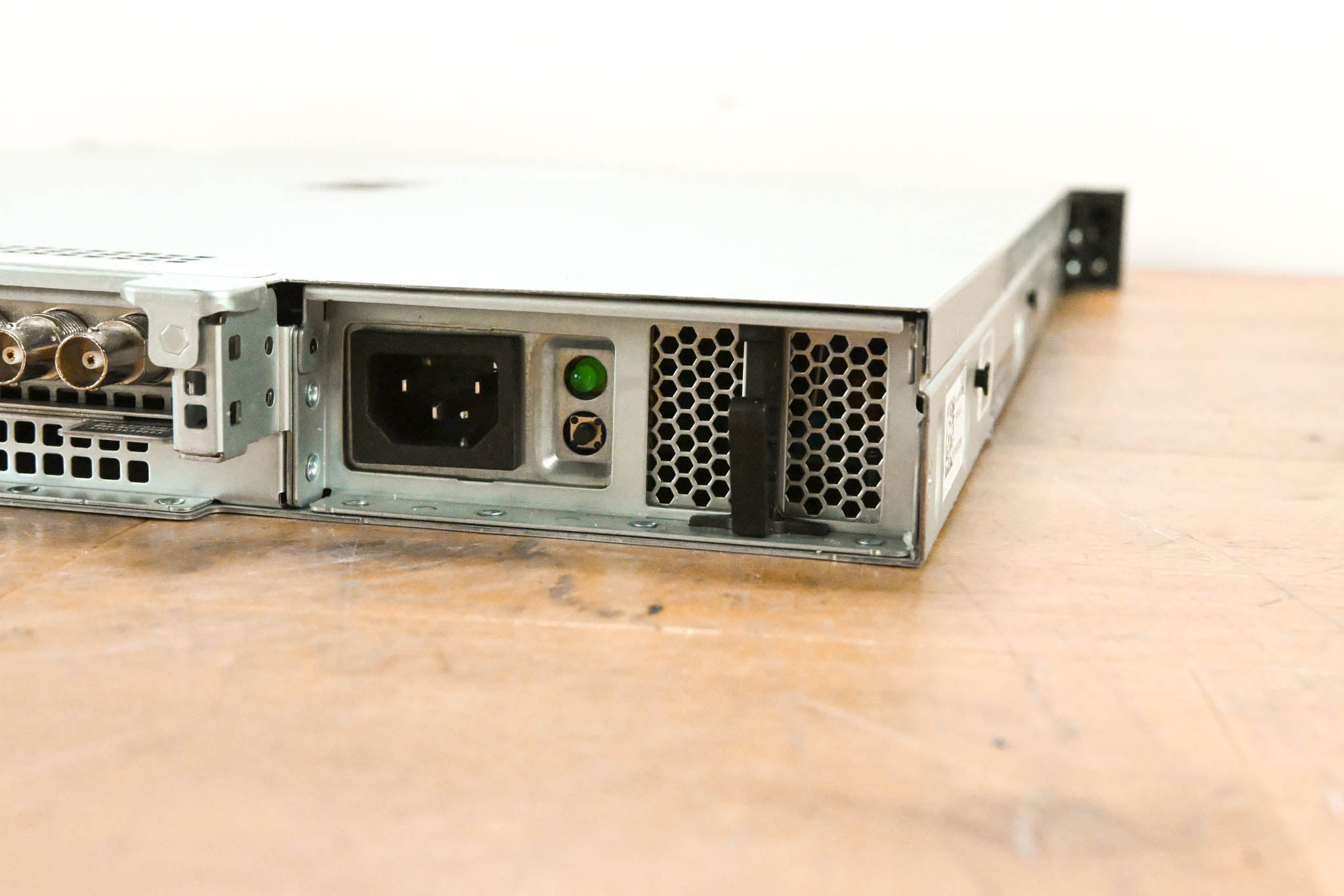 LiveU LU2000 Dual HD Output Decoder Server
