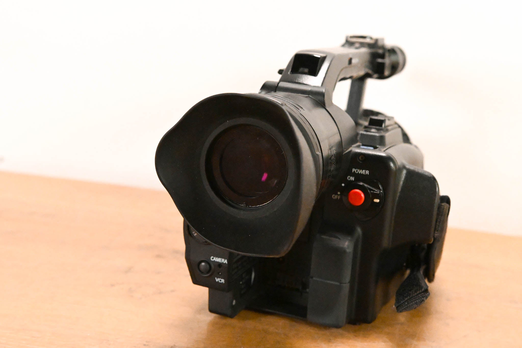 Panasonic AG-DVX100B 3-CCD Mini-DV Cinema Video Camcorder