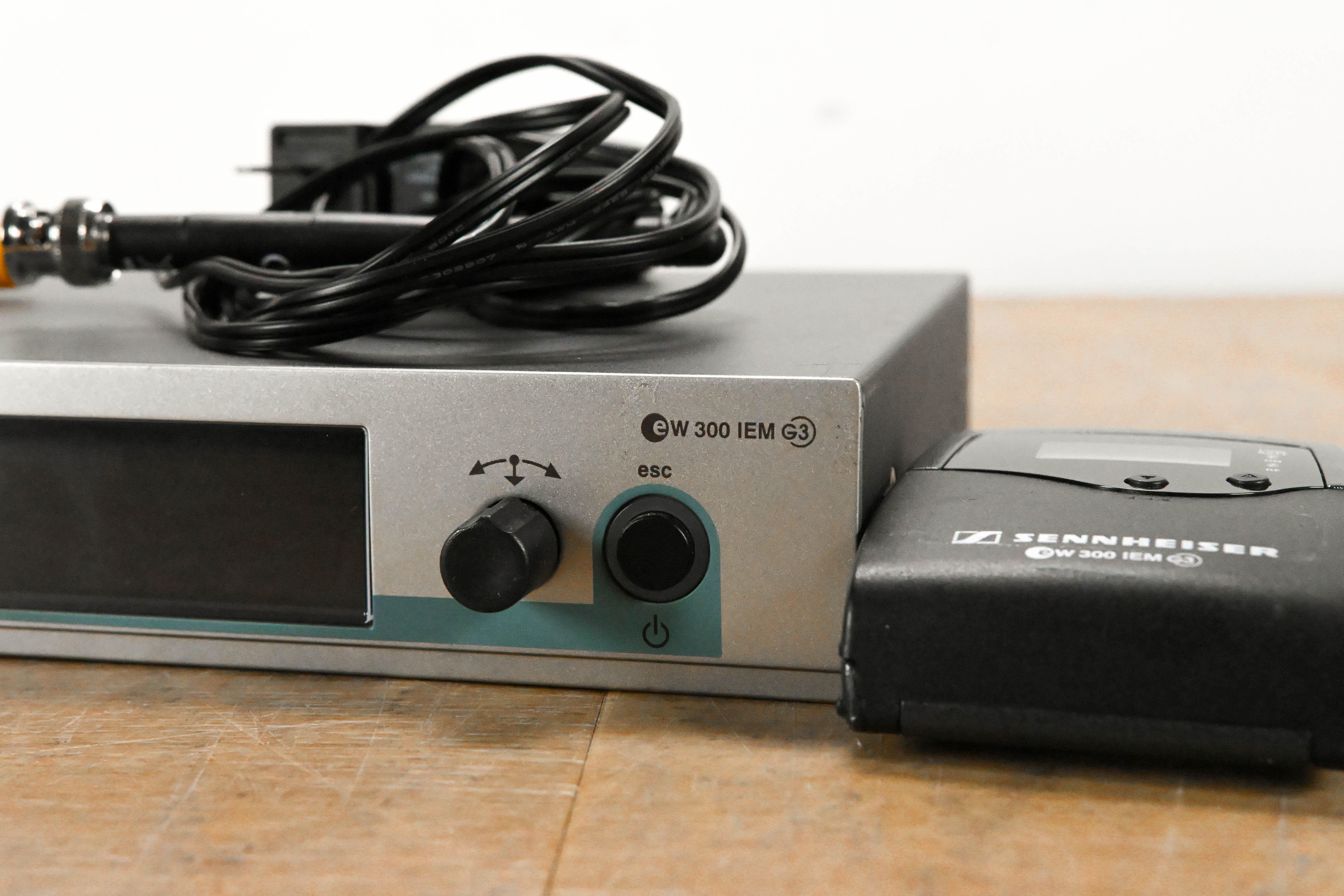Sennheiser ew 300 IEM G3 Wireless In-Ear Monitoring System - 516-558 MHz