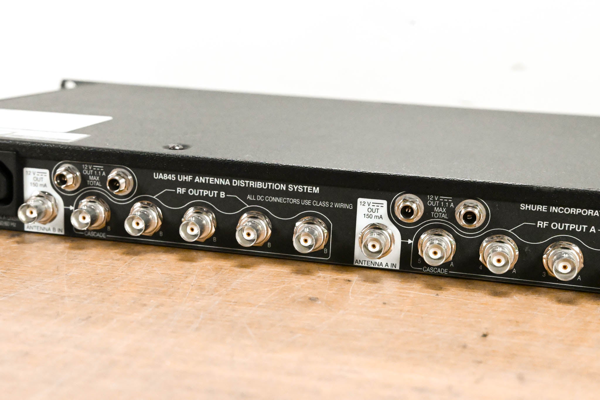 Shure UA845-SWB Antenna Distribution System - 470-952 MHz