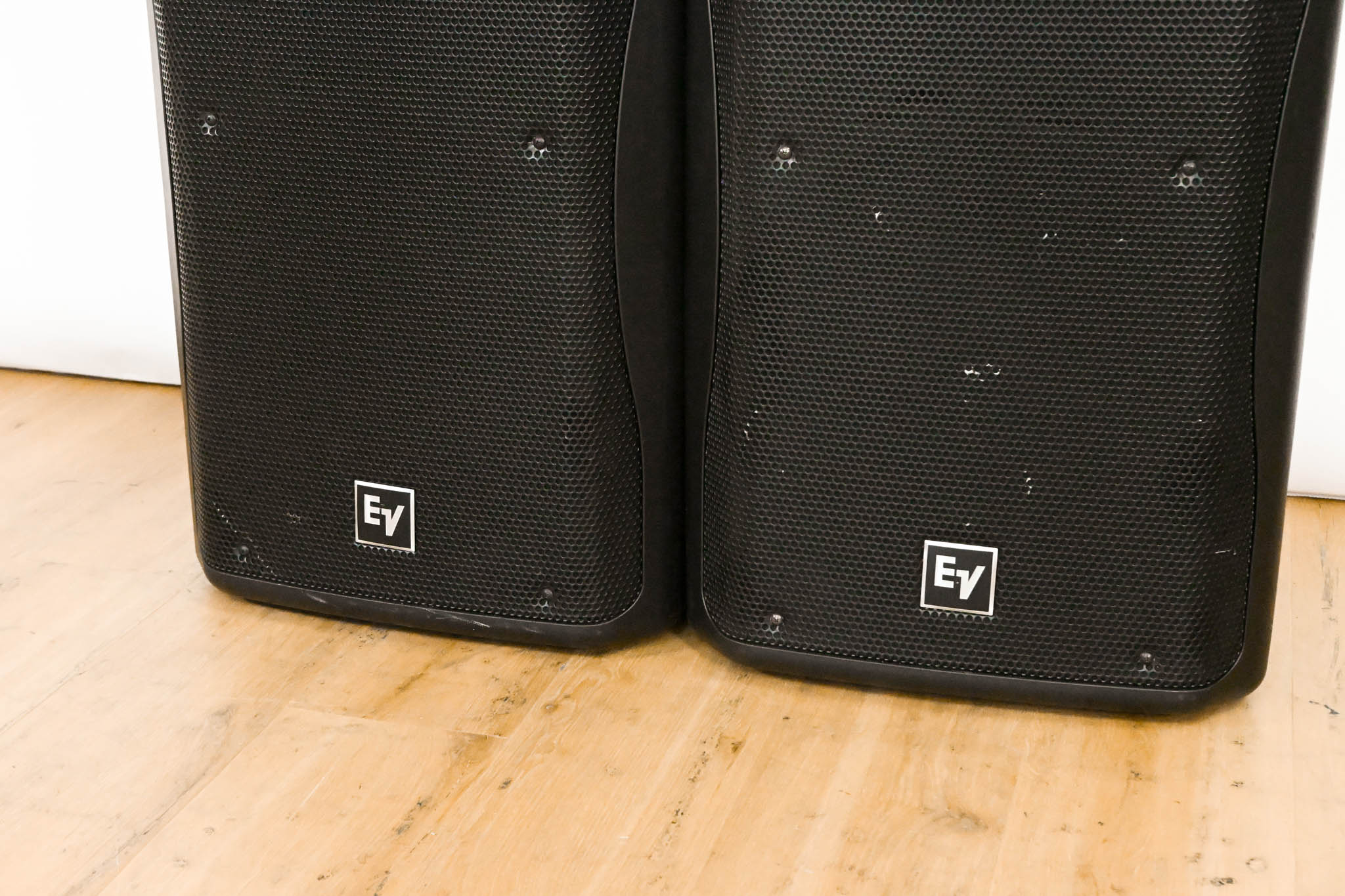 Electro-Voice (EV) ZX5-90 2-Way Passive PA Speaker (PAIR)