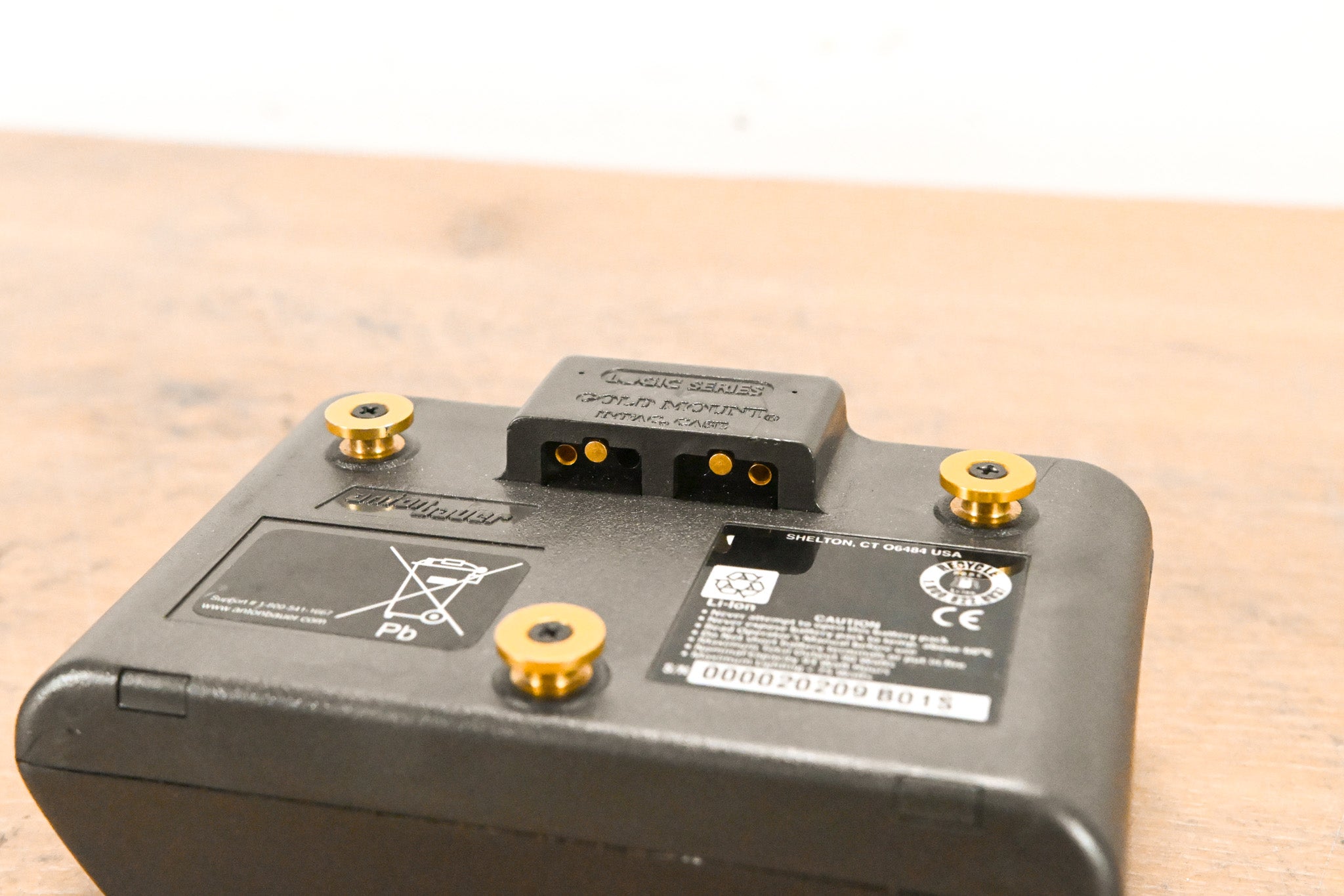 Anton Bauer Dionic Interactive Gold-Mount Battery