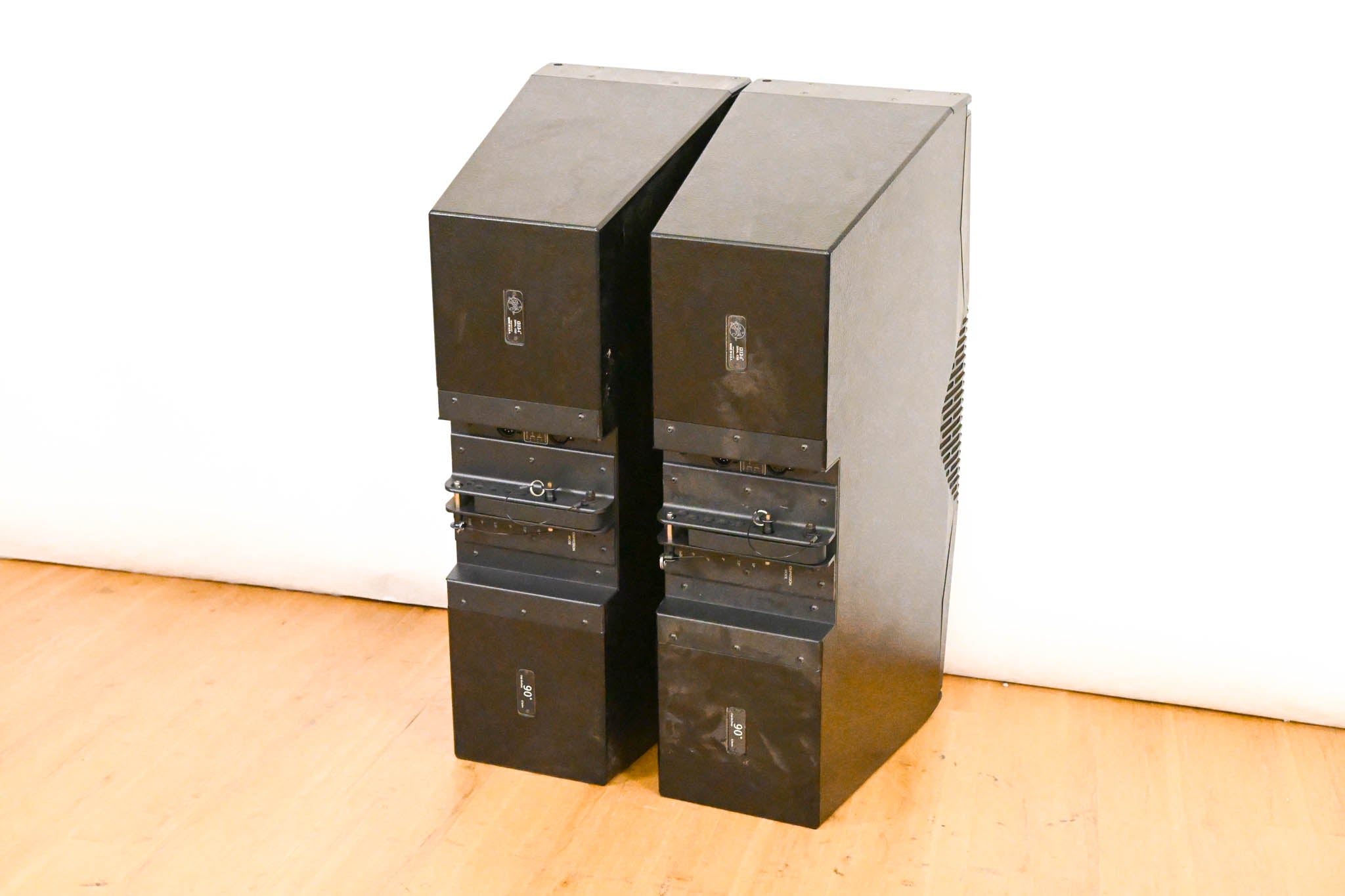 Clair Bros i212-i Dual 12" Install Line Array Speakers 90° (PAIR)