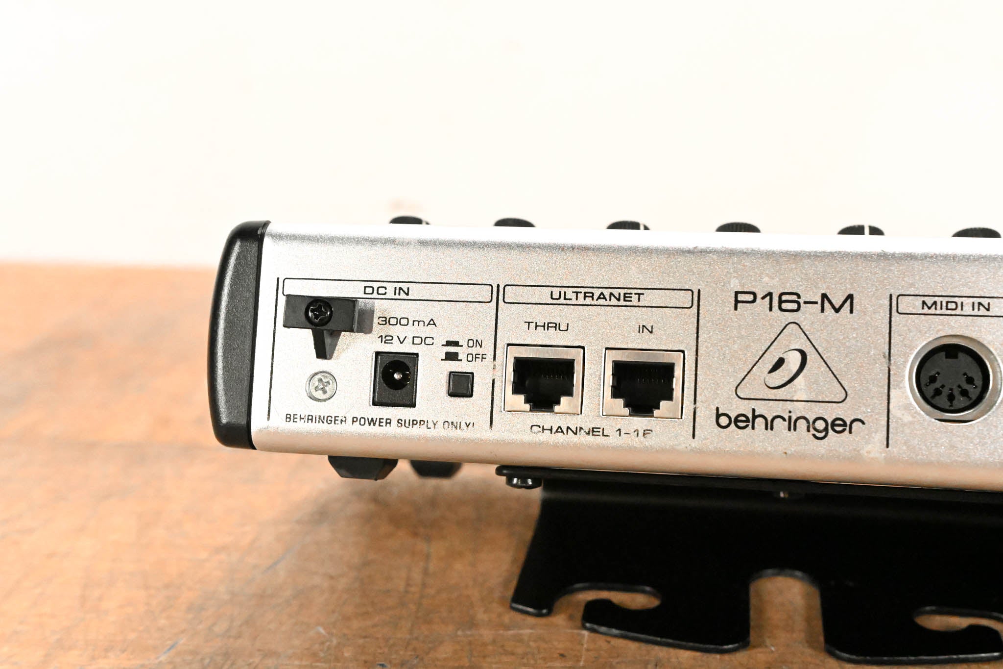 Behringer Powerplay P16-M 16-Channel Digital Personal Mixer