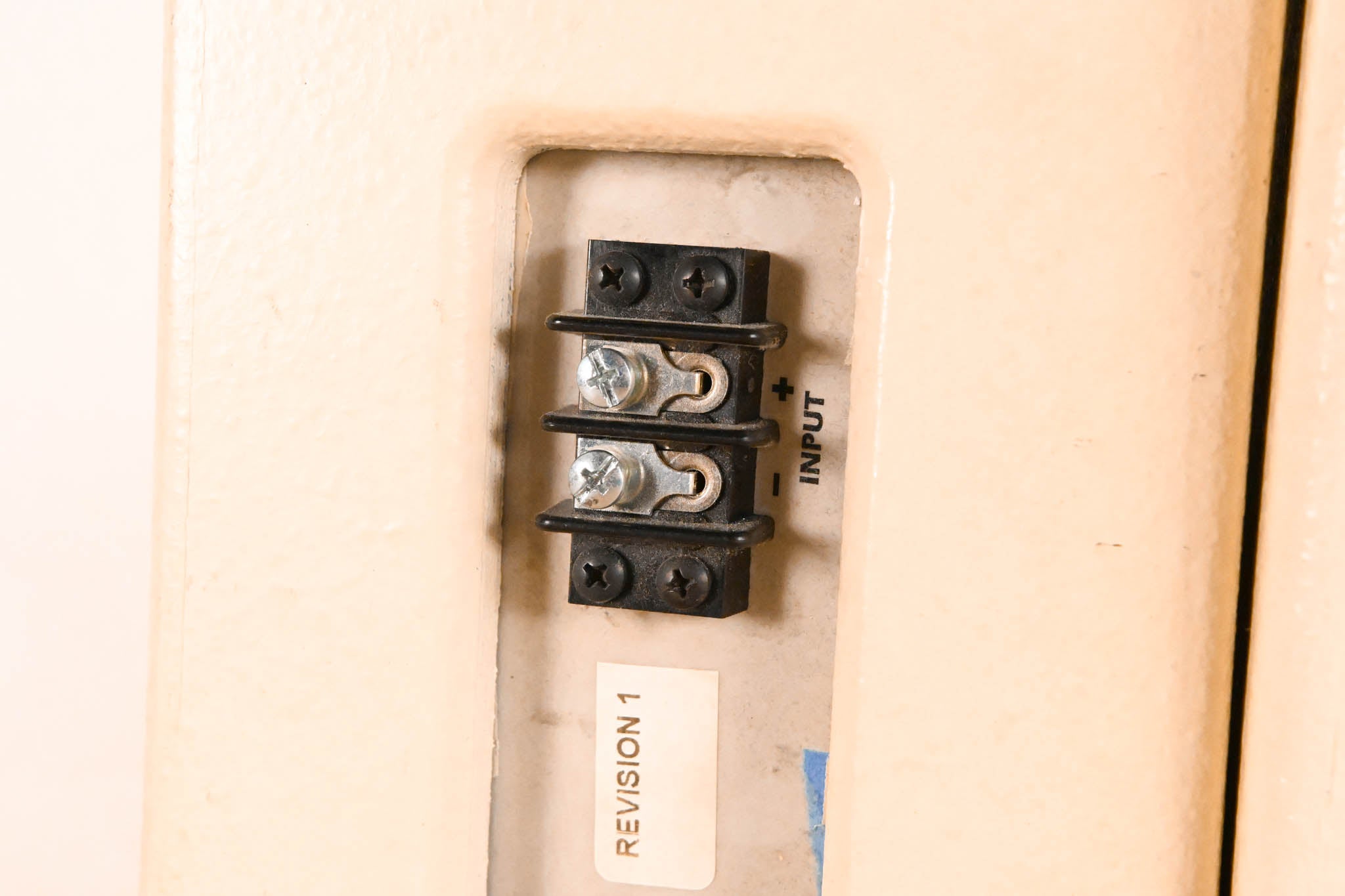 EAW UB52 Two-Way Full-Range Loudspeaker - White (PAIR)