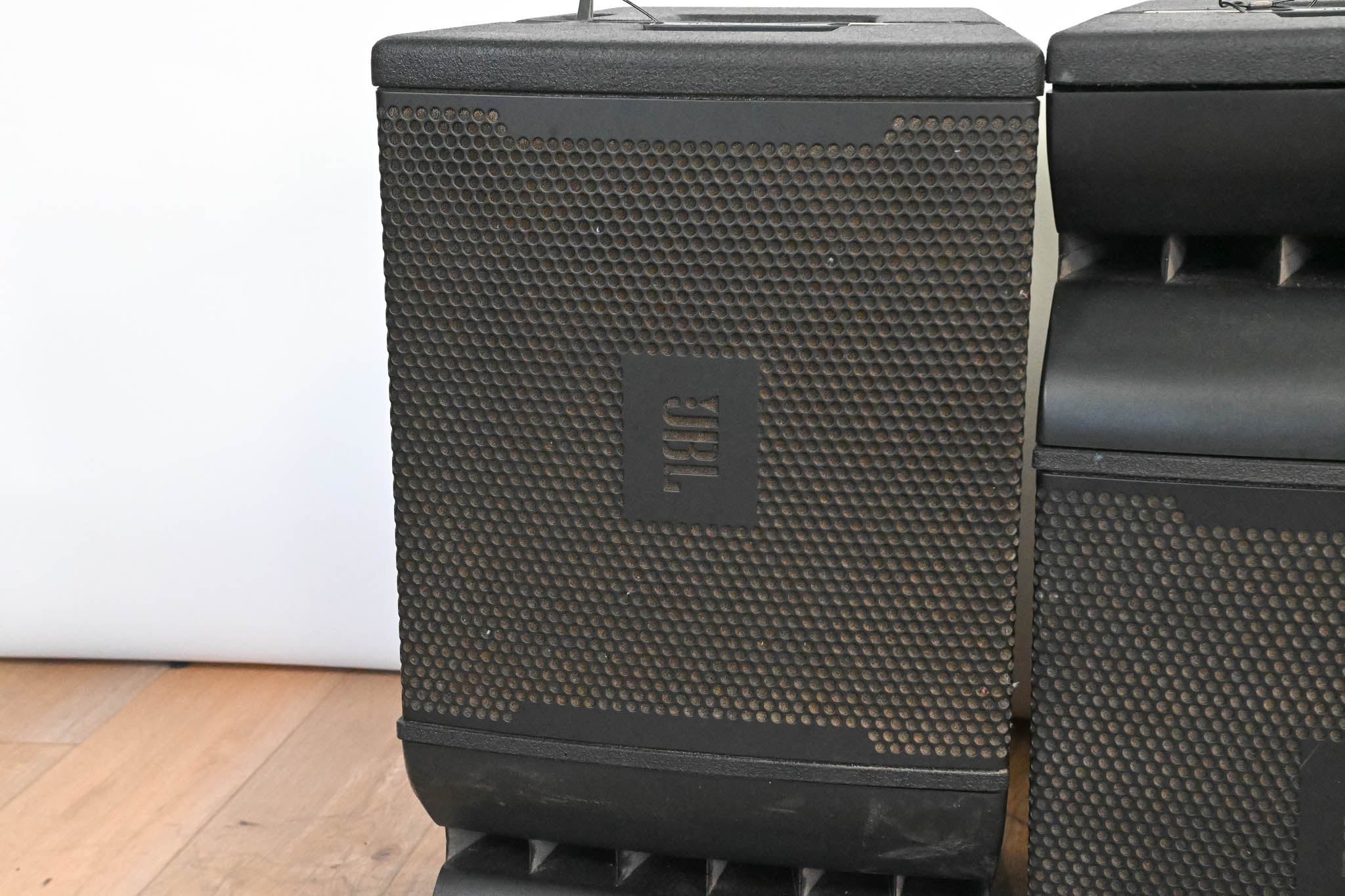 JBL VRX932LA 3200W 12-inch Line Array Speaker (PAIR)