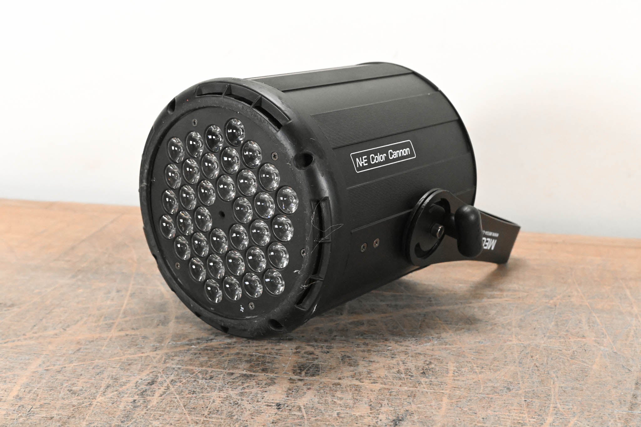 MEGA-LITE 4025 N-E Color Cannon LED Light