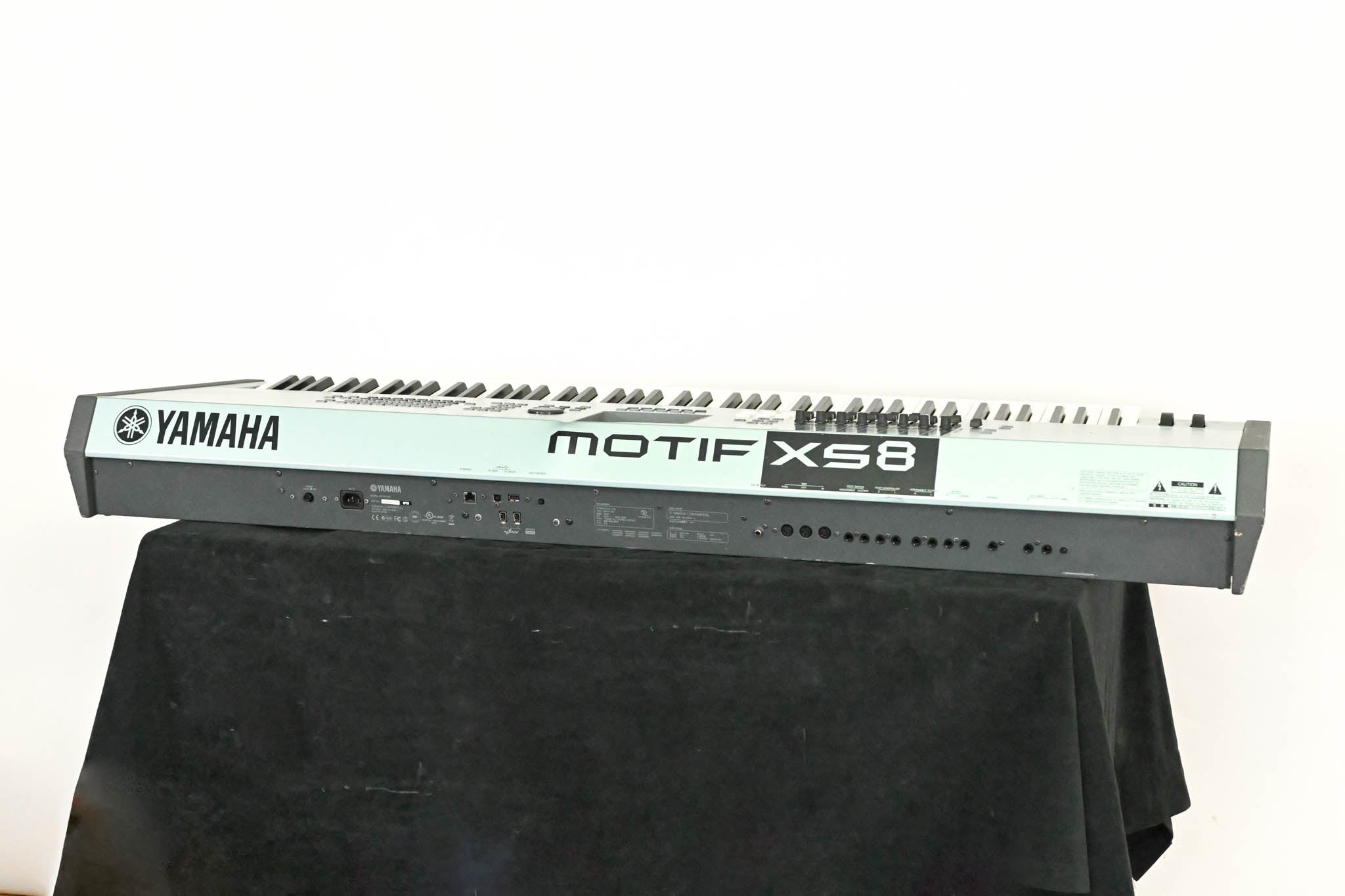 Yamaha Motif XS8 88-Key Synthesizer Keyboard Workstation