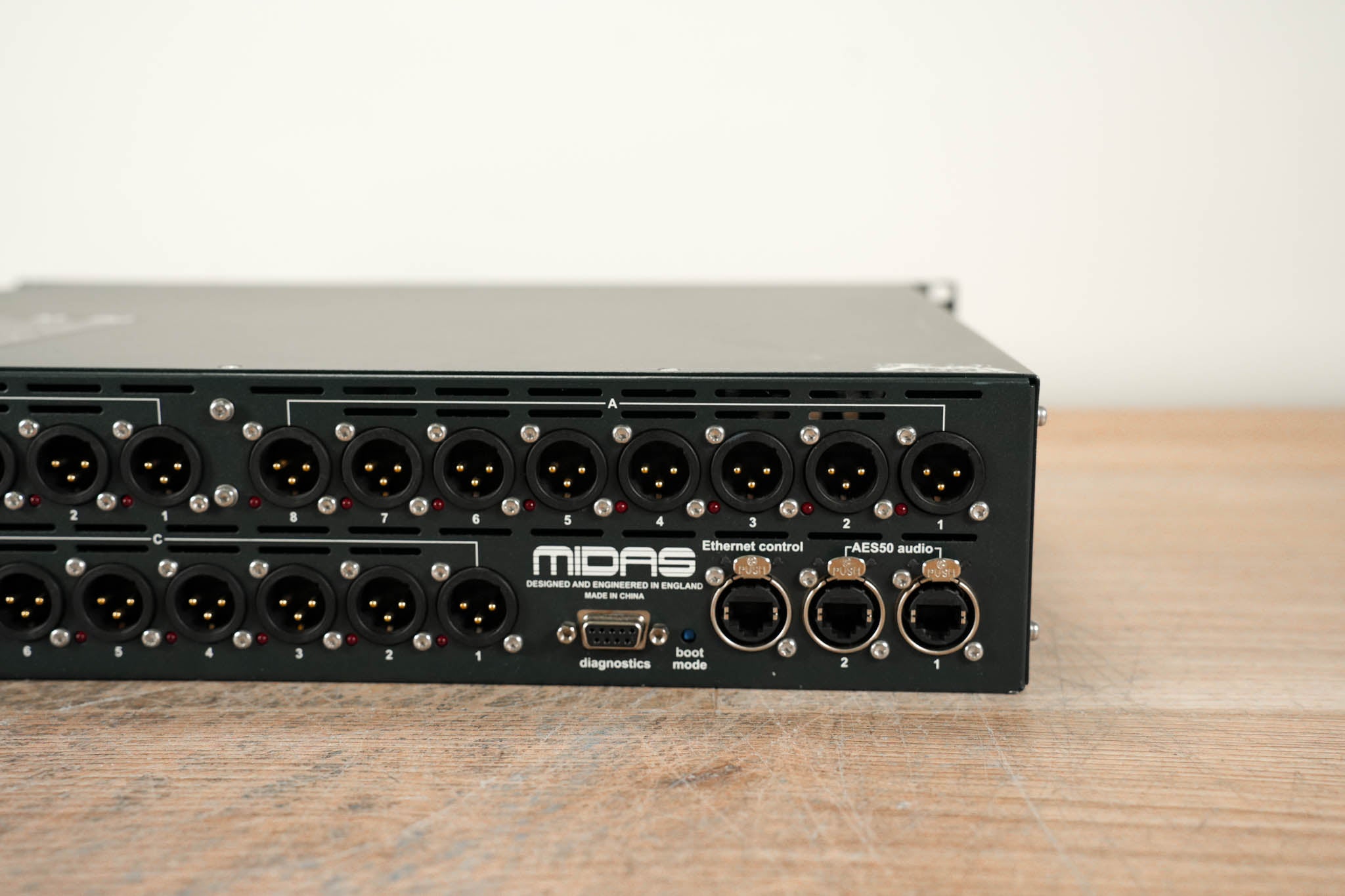 Midas DL152 PRO Series 24-Output Stage Box