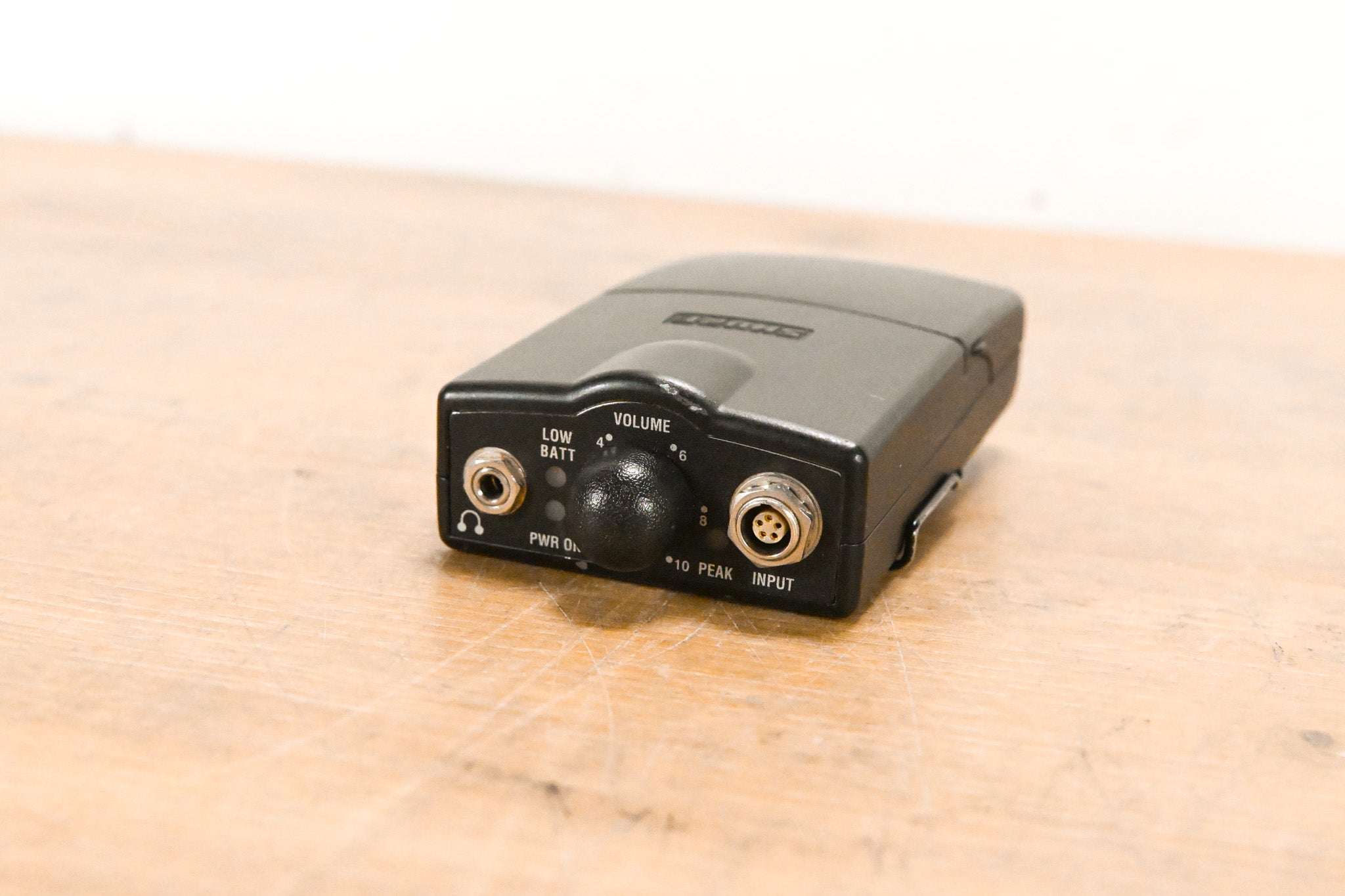 Shure P6HW Wired Bodypack Receiver