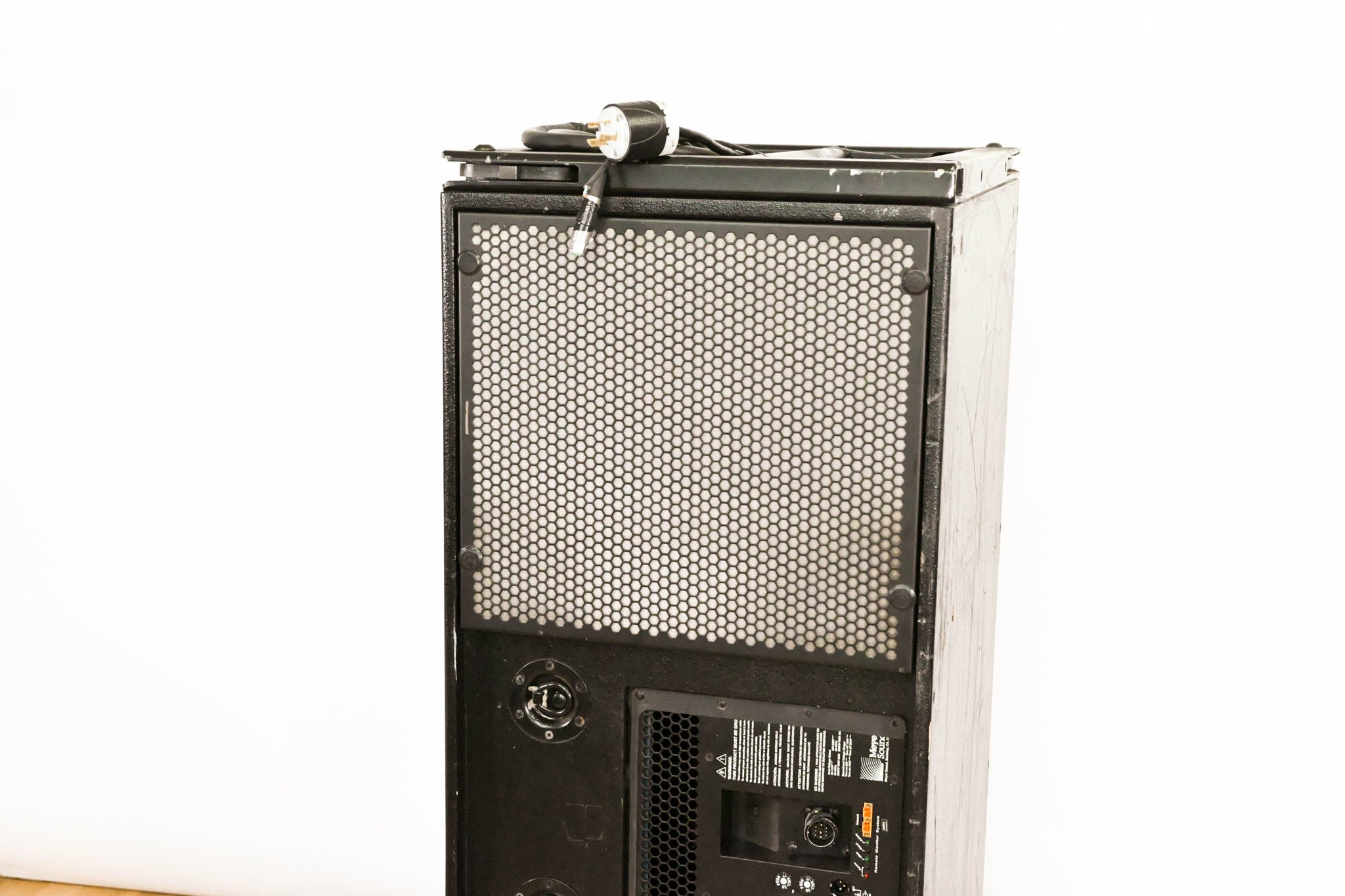 Meyer Sound M3D-SUB Active Directional Cardioid Subwoofer