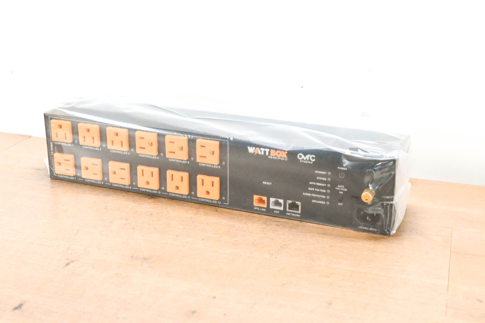 WattBox WB-800-IPVM-12 Rackmount IP Power Conditioner (12 Outlets)