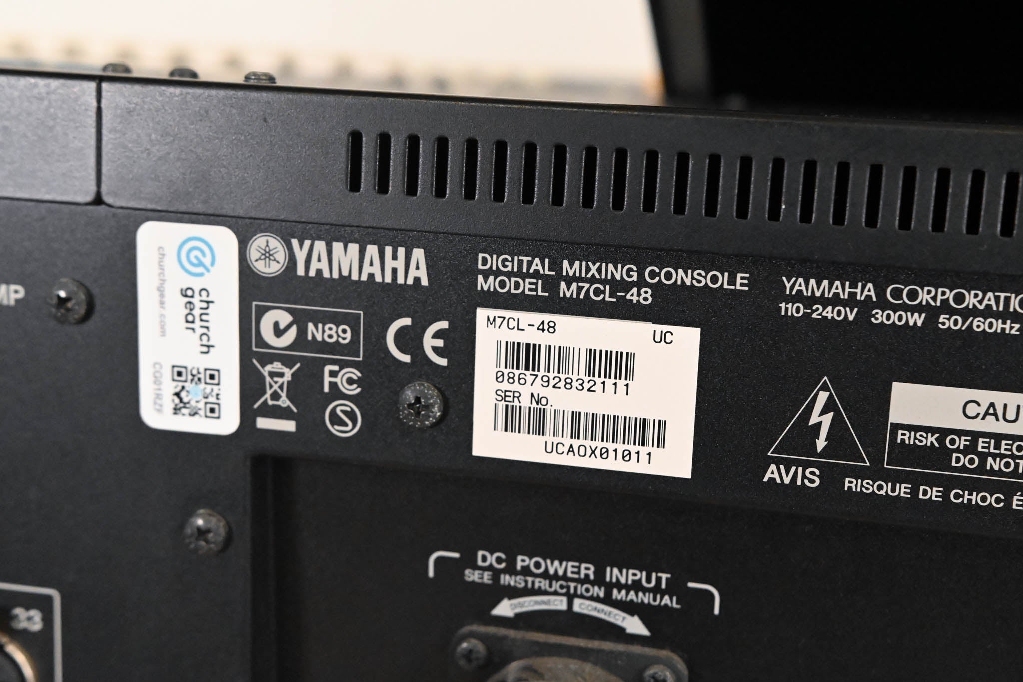 Yamaha M7CL-48 48-Channel Digital Audio Mixing Console