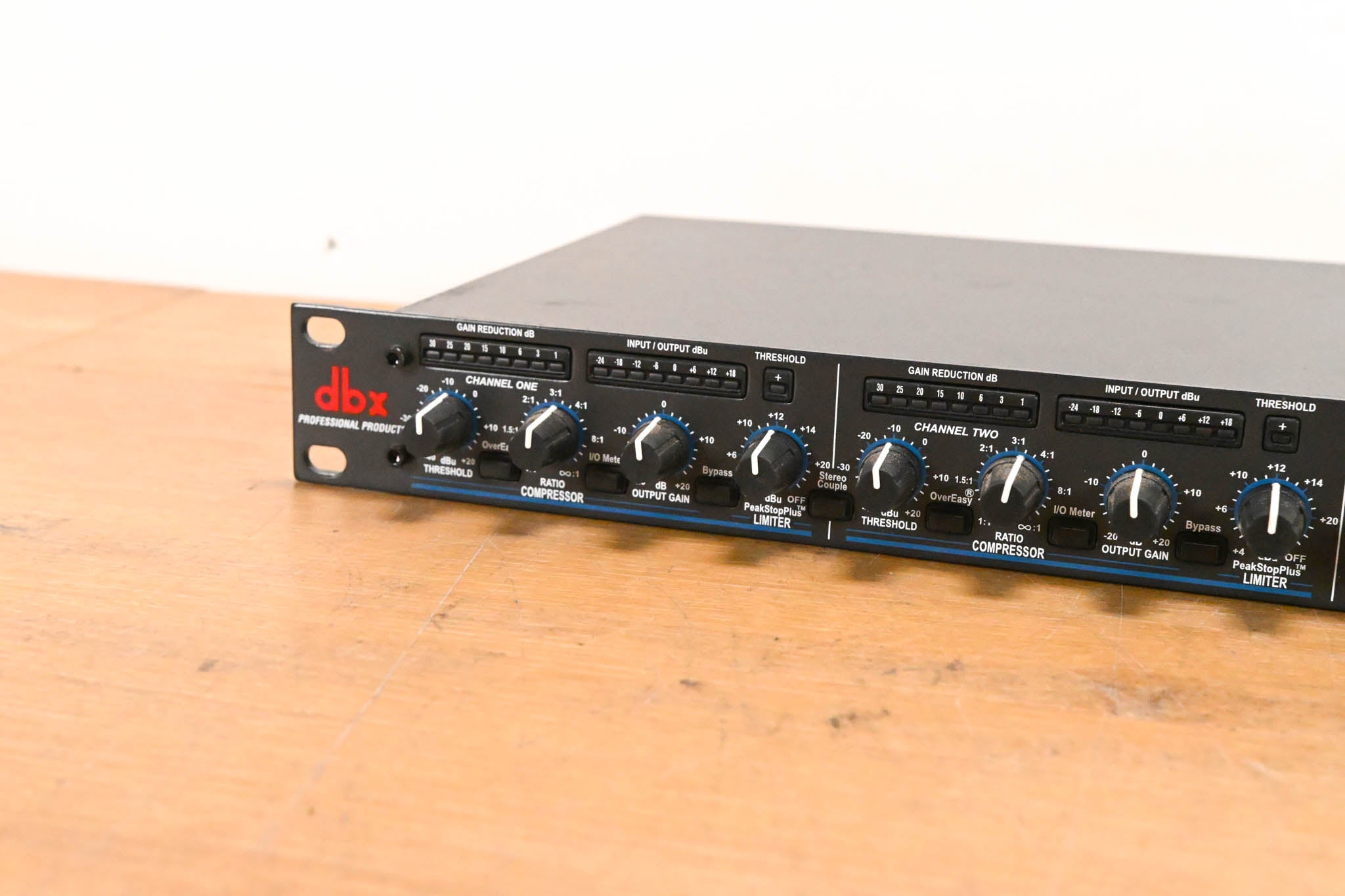 dbx 1046 Quad Compressor/Limiter