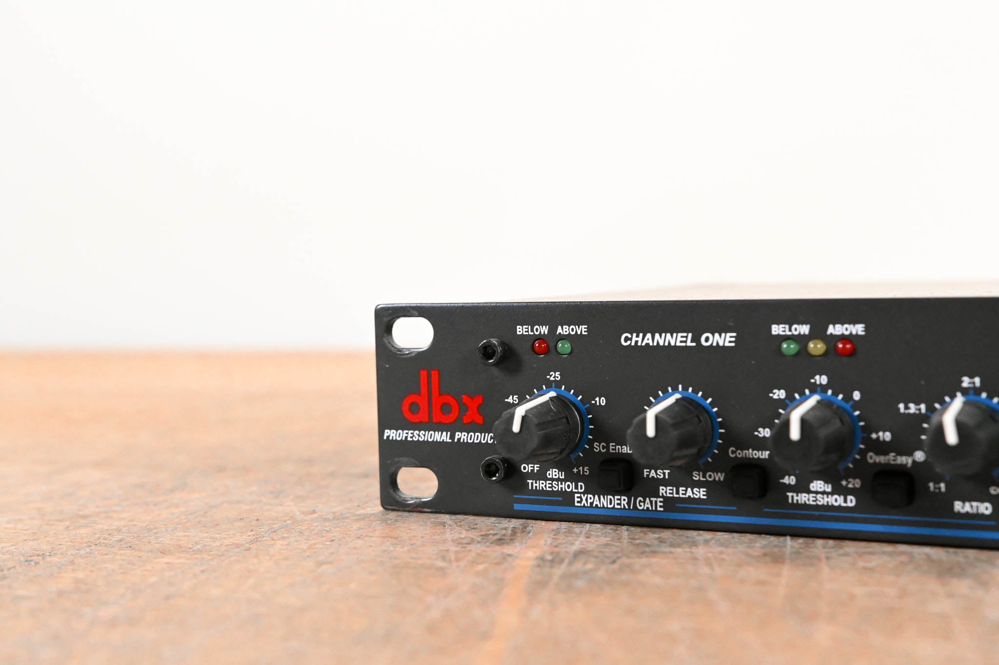 dbx 166XL 2-Channel Compressor/Limiter/Gate