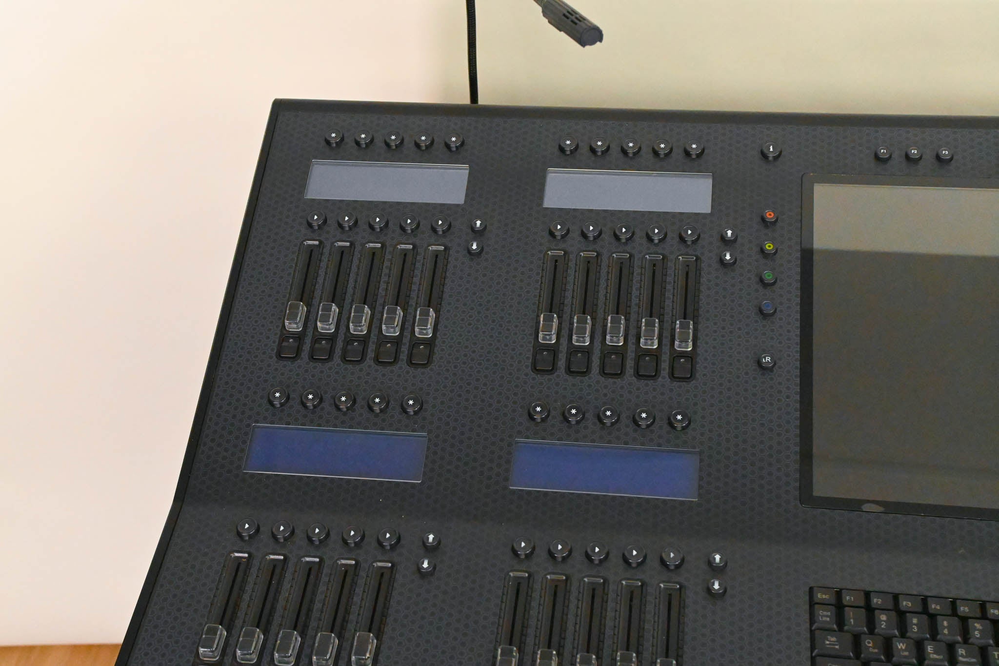 Jands Vista L5 Lighting Control Console
