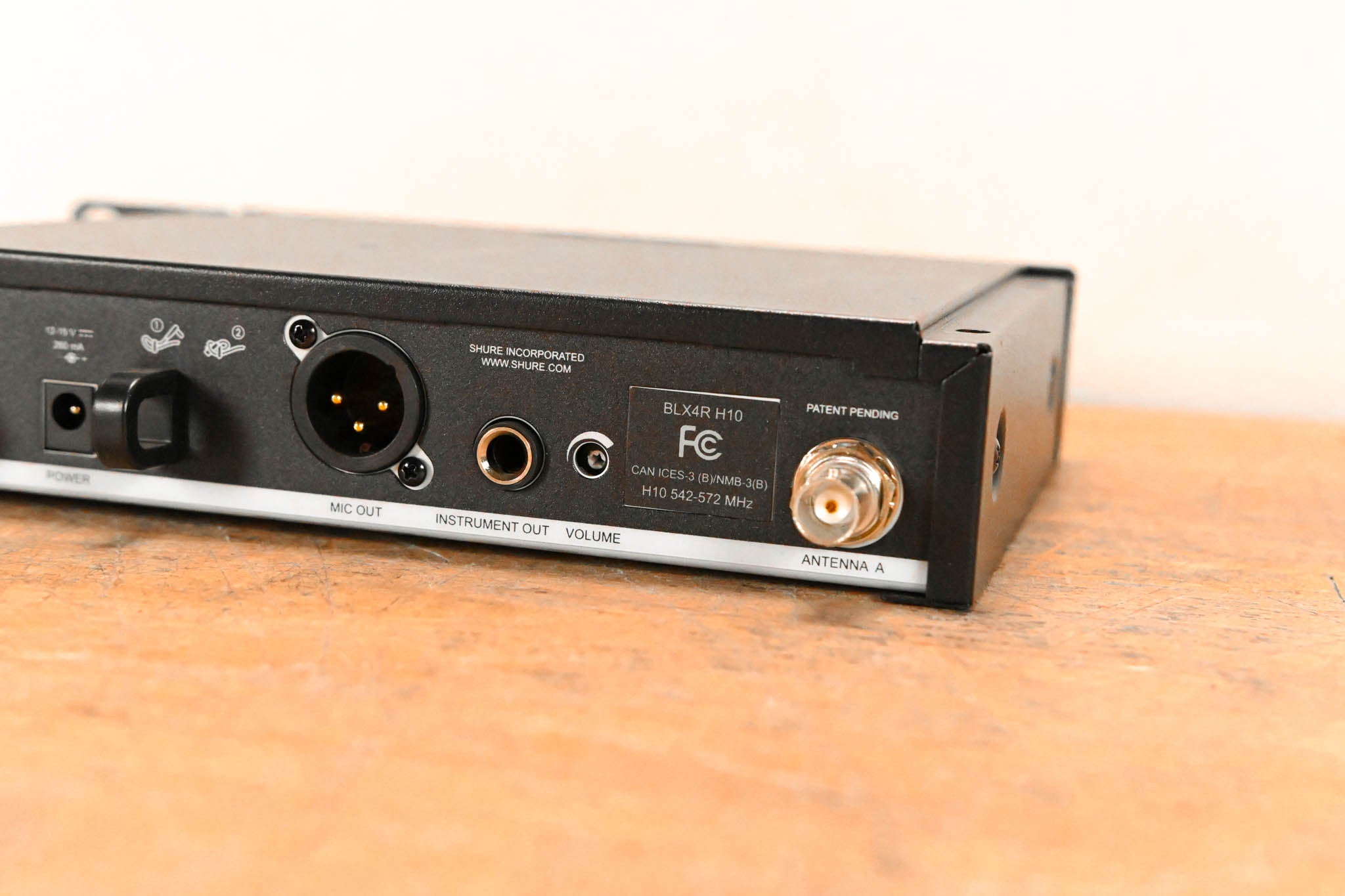 Shure BLX24R/SM58 Handheld Wireless System - H10 Band (NO POWER SUPPLY)