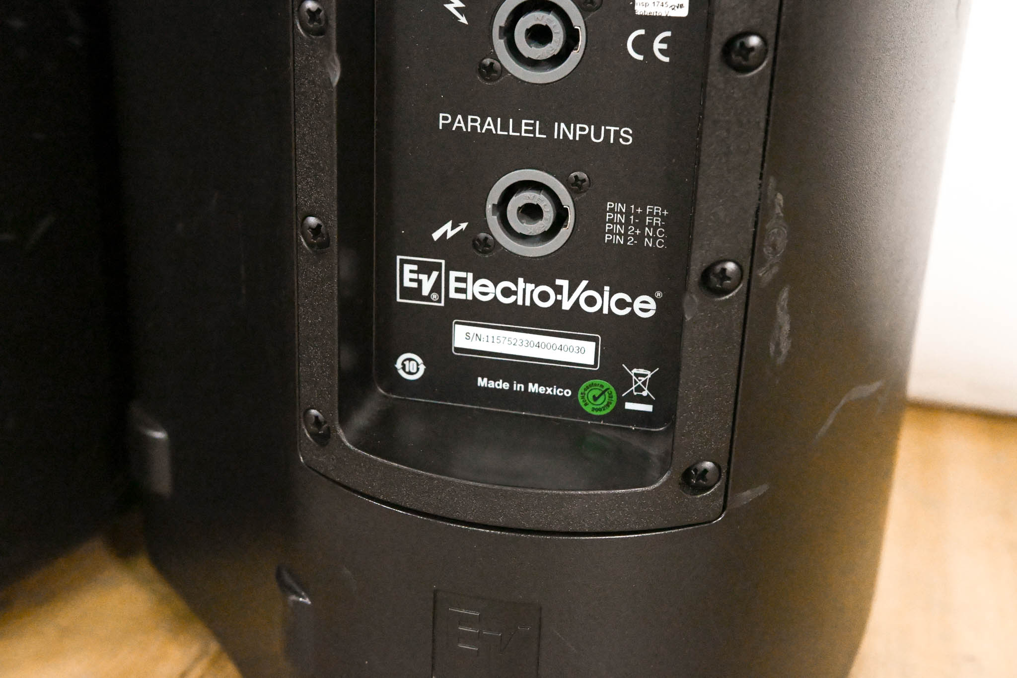 Electro-Voice (EV) ZX1-90 8-inch Two-Way Passive Loudspeaker (PAIR)