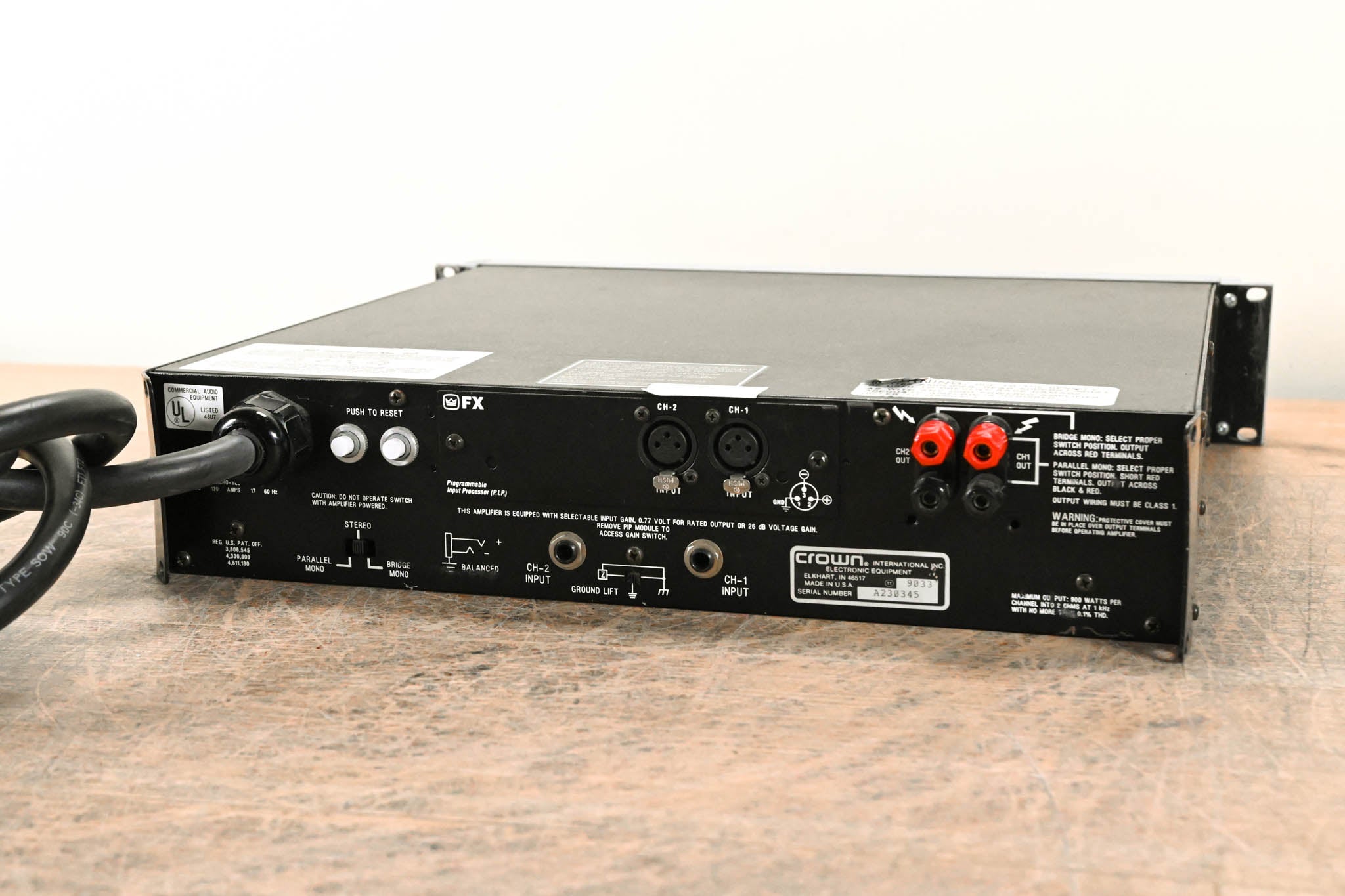 Crown Macro-Tech 2400 2-Channel Power Amplifier