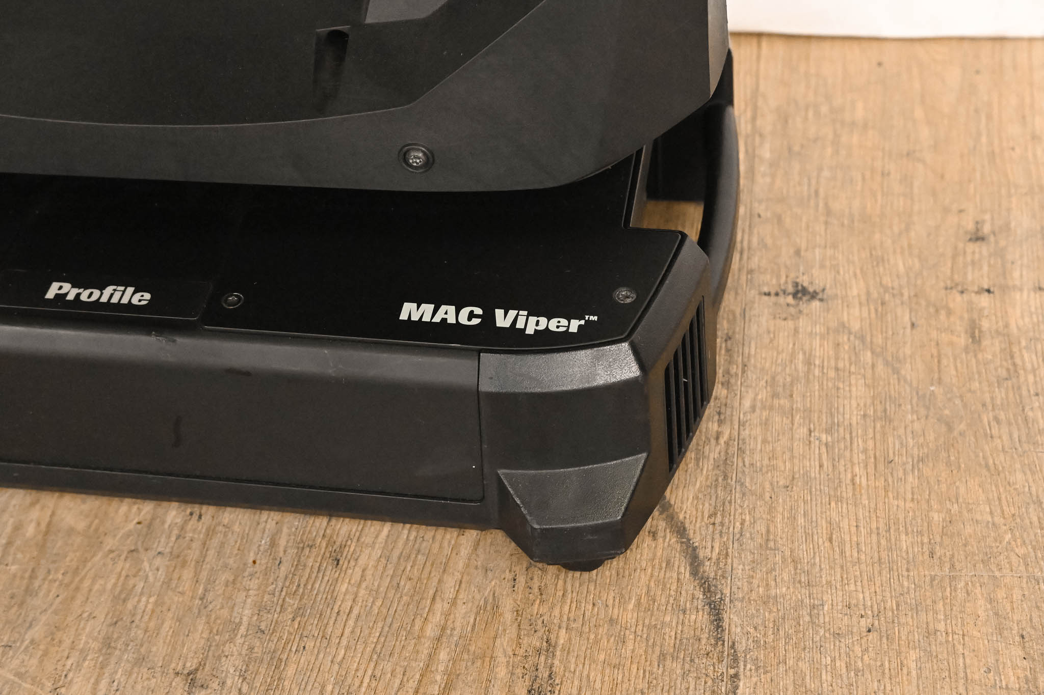Martin MAC Viper Profile High Output Discharge-Based Moving Light