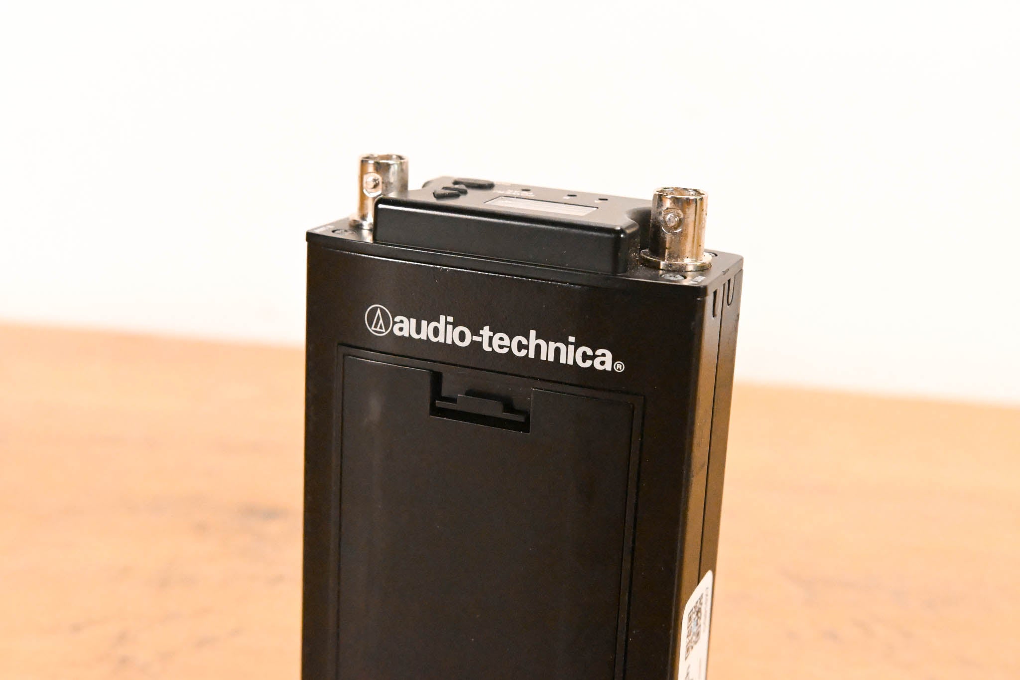 Audio-Technica ATW-R1810aC Camera Receiver w/ATW-T1801 541-567MHz NO PSU