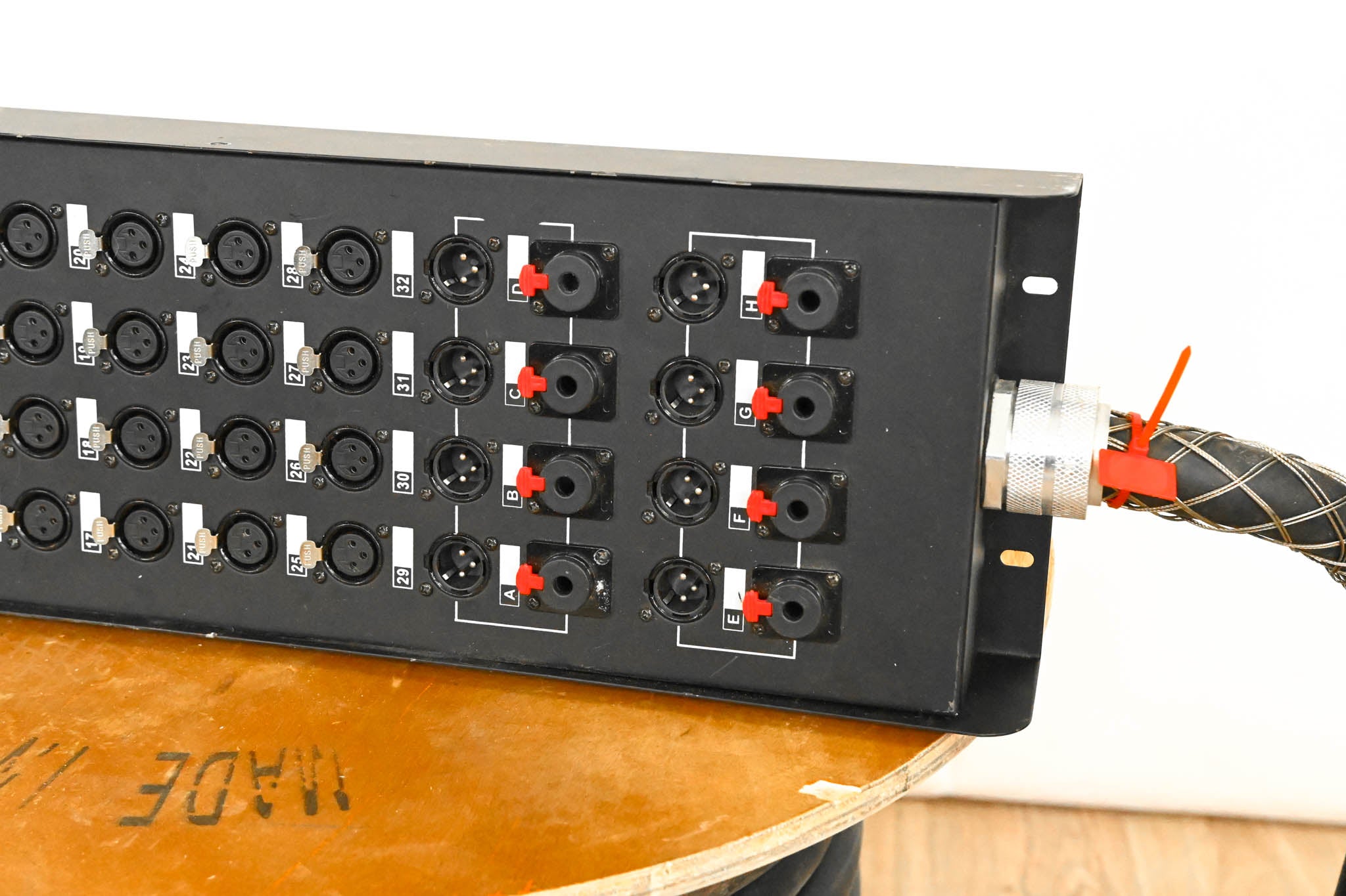 Seismic Audio SALS-32x8x150 32-Channel Snake with 8 Returns - 150 ft