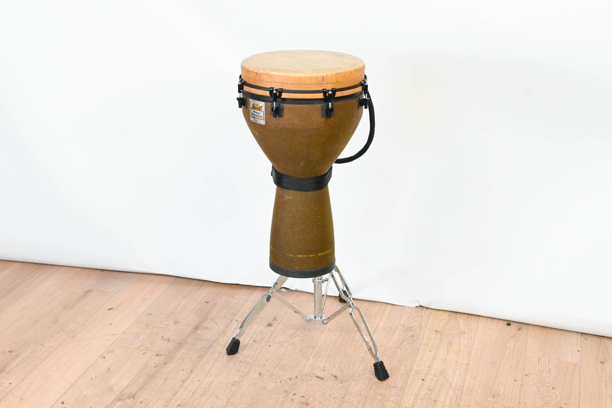 Remo DJ-0014-05 14" Mondo Djembe with Stand