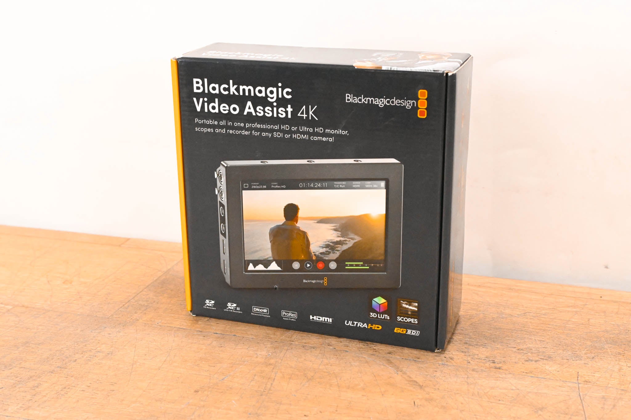 Blackmagic Design Video Assist 4K 7" Monitor/Recorder