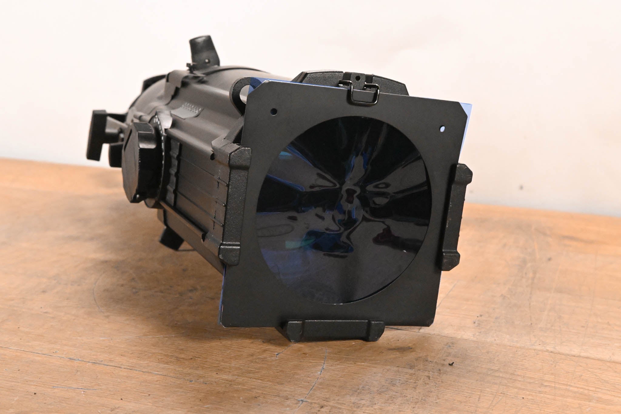 ETC Source Four Zoom 25-50 Degree 750 Ellipsoidal Light