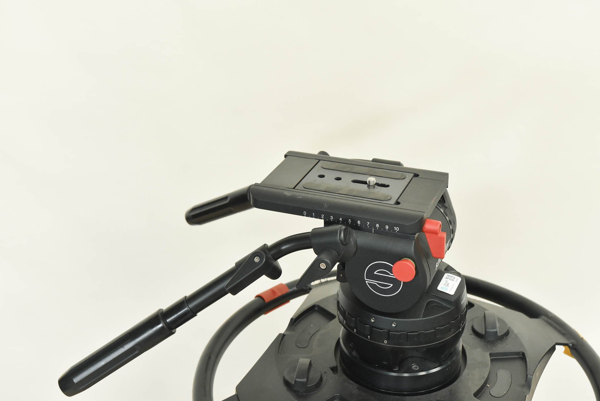 Sachtler Video 25 Plus With 5199 Combi Pedestal 1-40