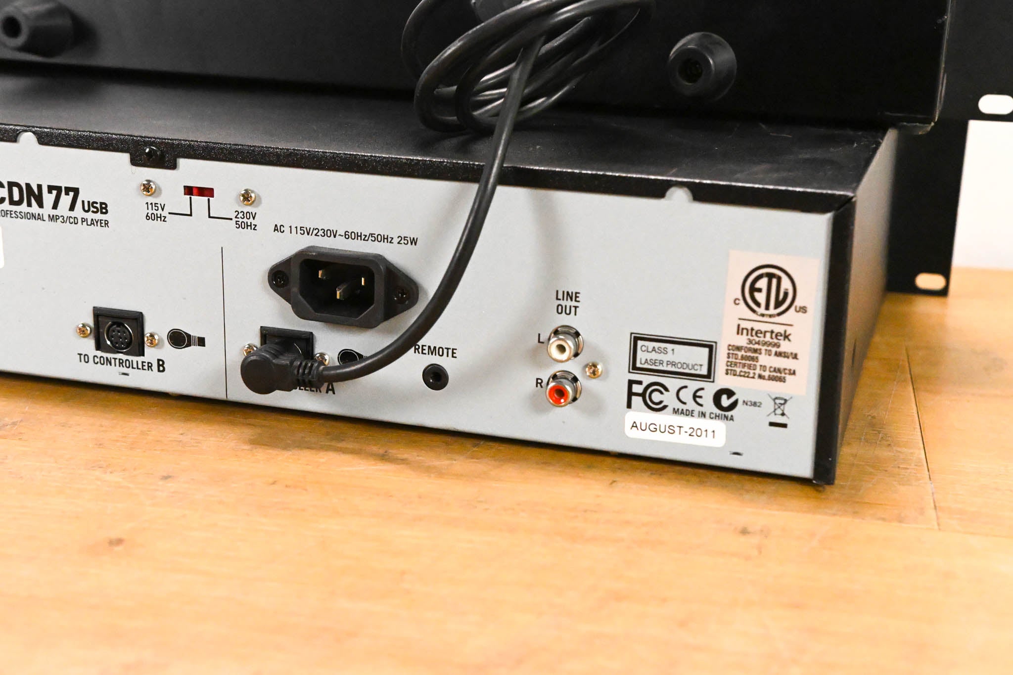 Numark CDN77USB Professional MP3 USB/CD Player with Controller
