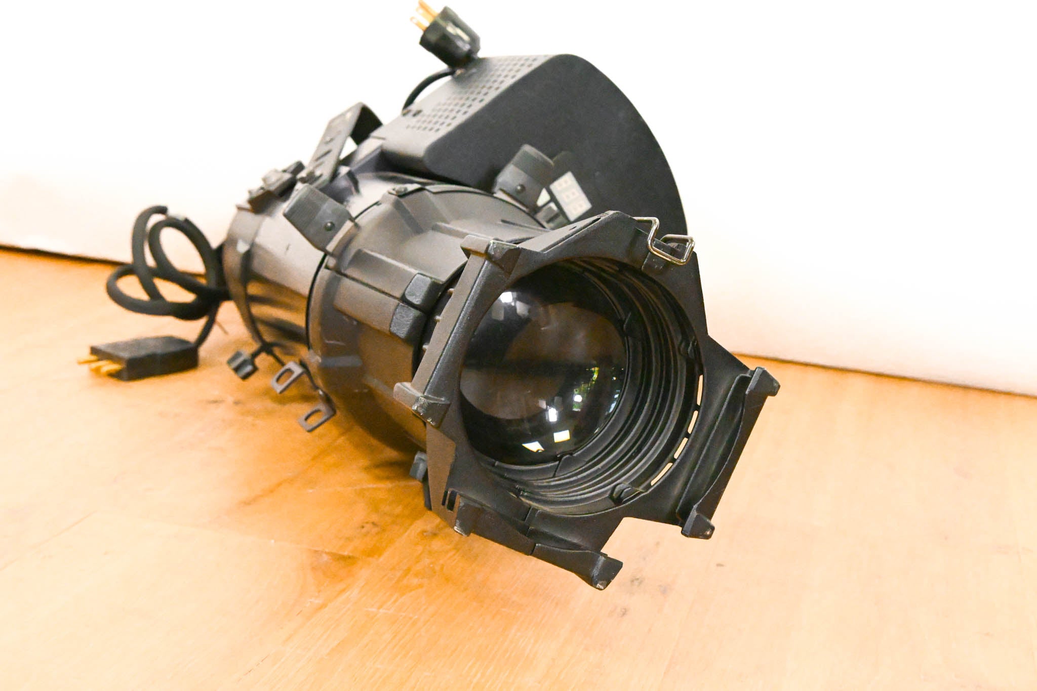 ETC Source Four 750 26 Degree Leko w/OceanOptics SeaChanger Color Engine