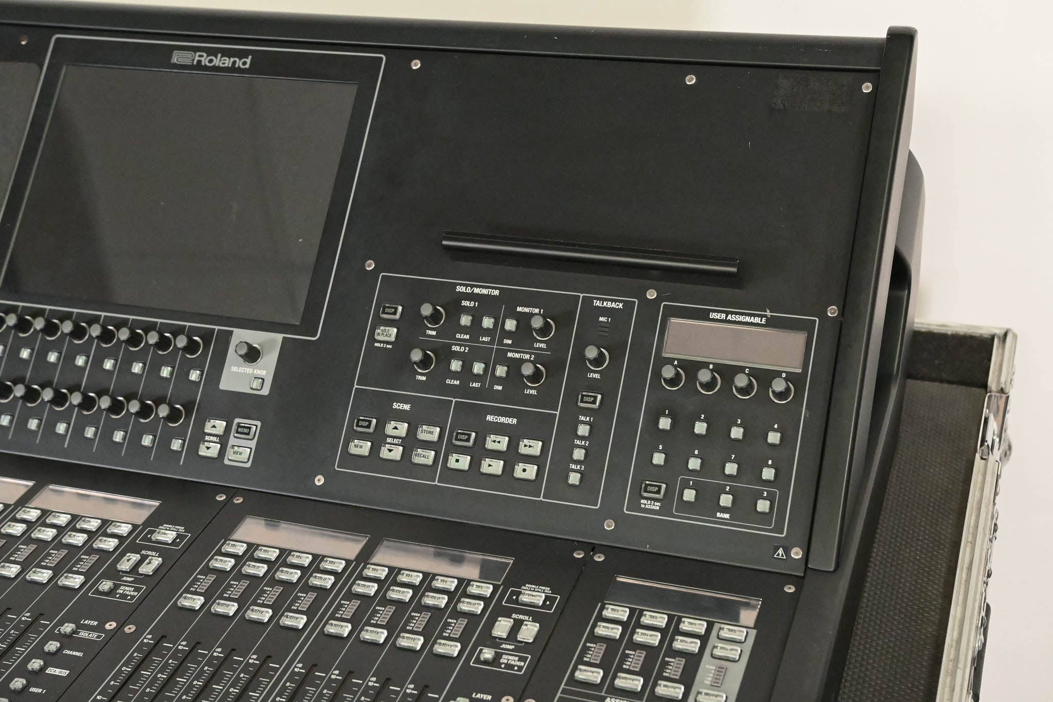 Roland M-5000 Live Mixing Console with Road Case