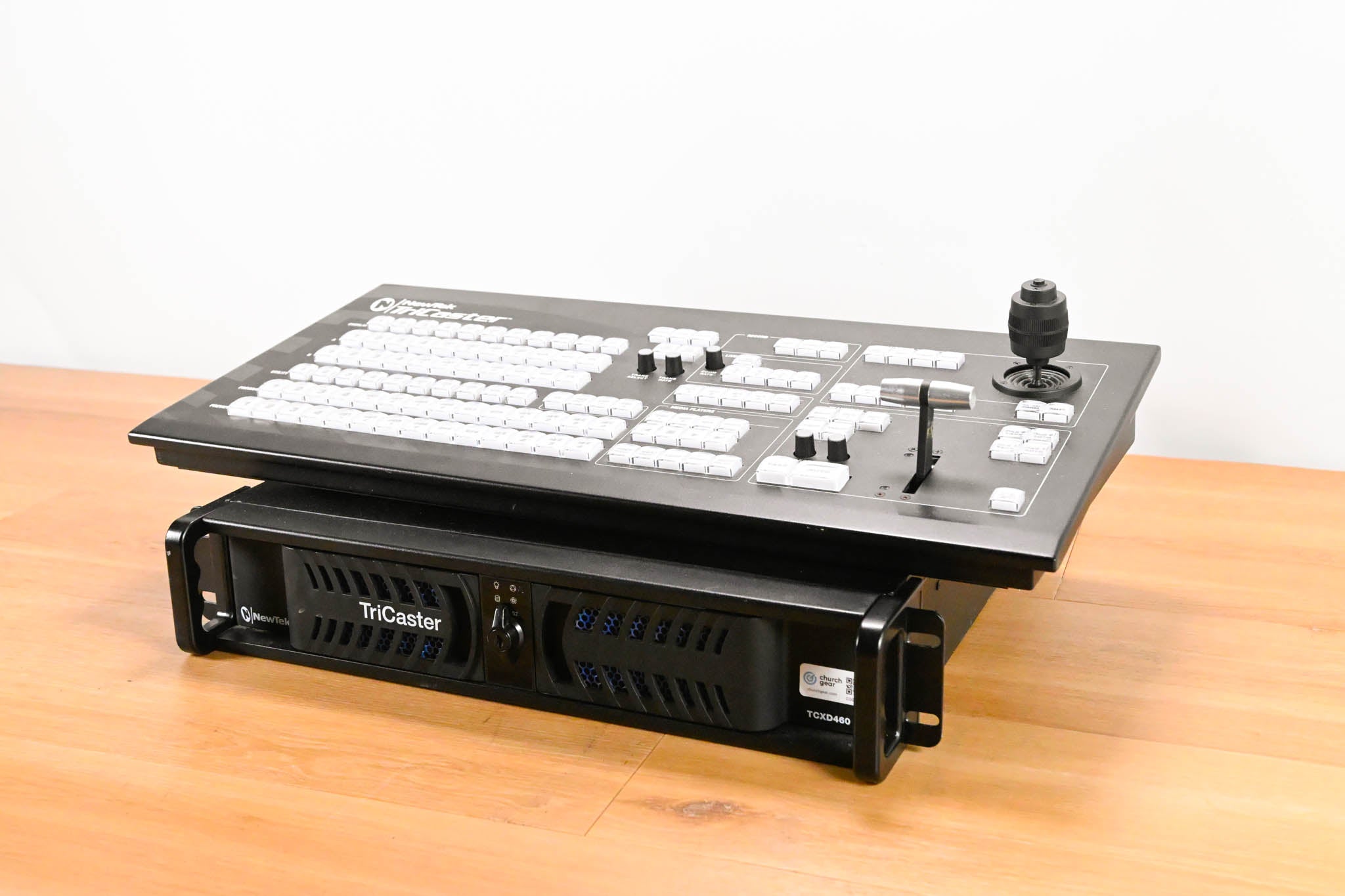 NewTek (Vizrt) TCXD460 TriCaster 460 w/ TCXD450 Control Surface