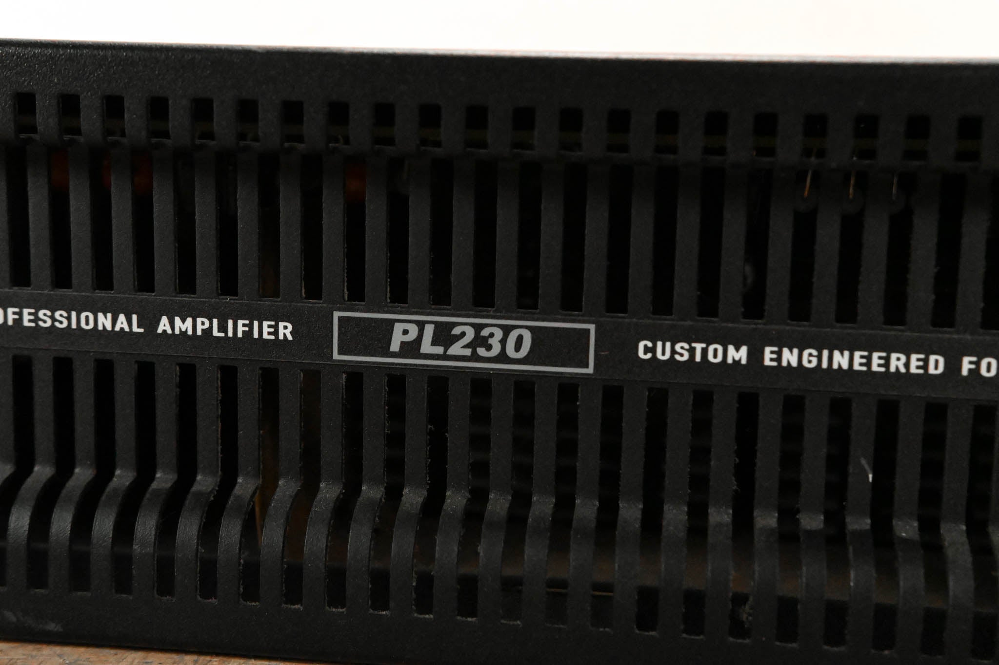 QSC PL230 PowerLight 2 Series 2-Channel 1500W Power Amplifier