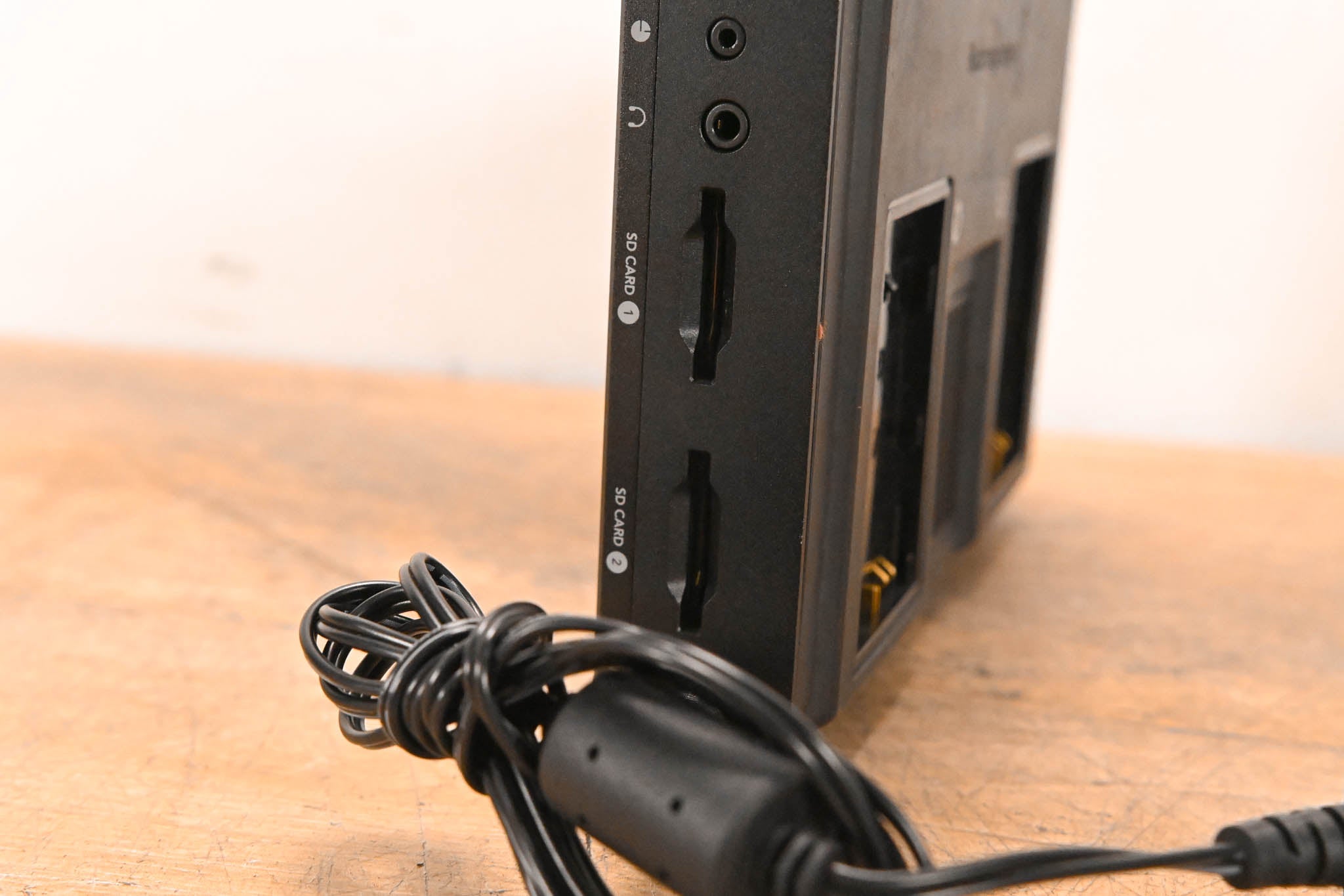 Blackmagic Design Video Assist 4K 7" Monitor/Recorder