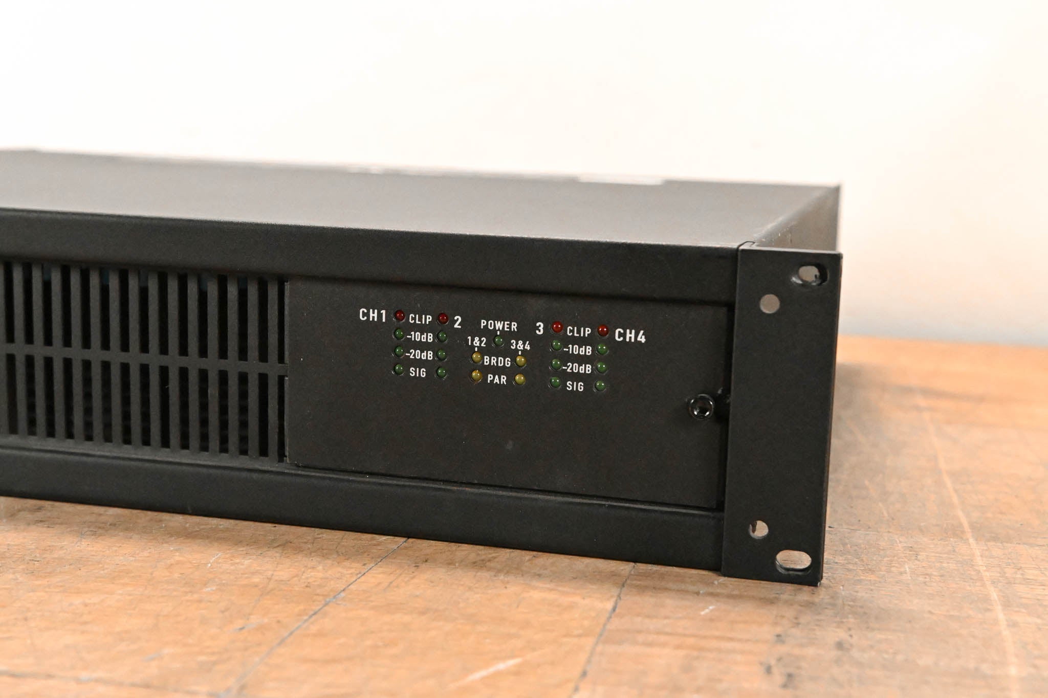 QSC CX404 400W 4-Channel Power Amplifier