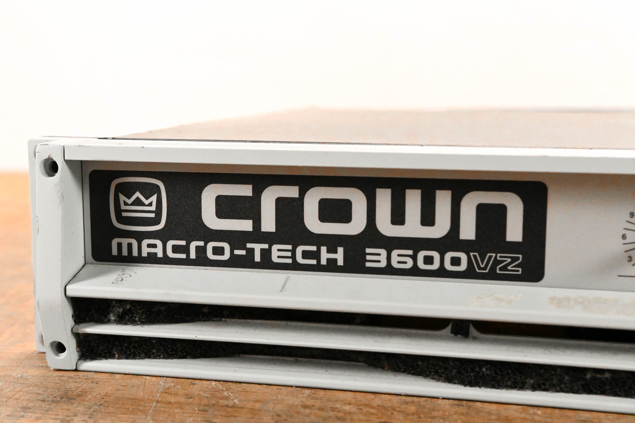Crown Macro-Tech 3600VZ 2-Channel Power Amplifier
