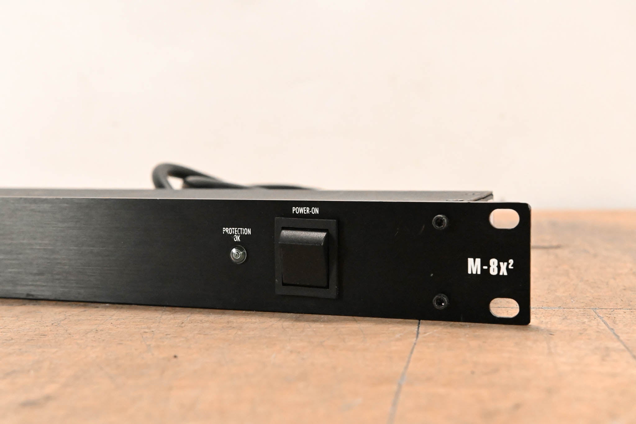 Furman M-8x2 8-Outlet Power Conditioner