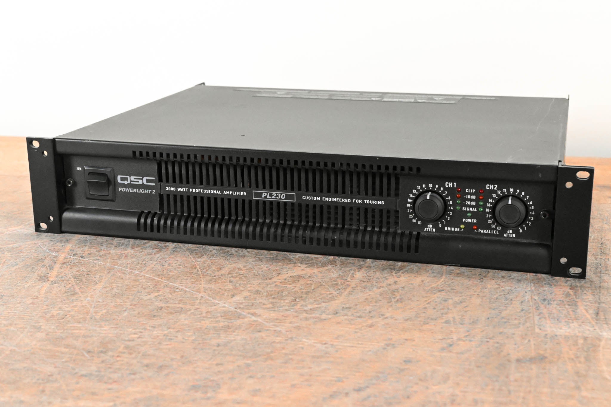 QSC PL230 PowerLight 2 Series 2-Channel 1500W Power Amplifier