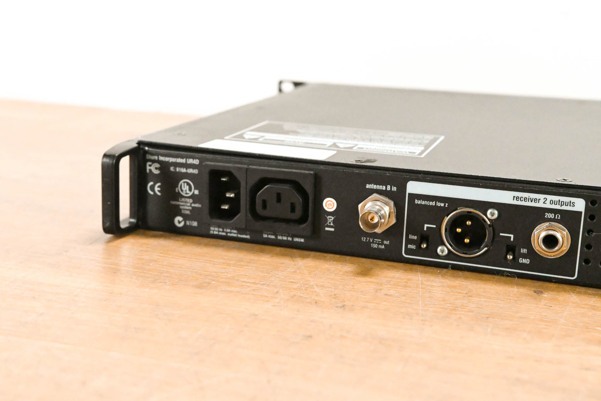 Shure UR4D Wireless Receiver w/ two UR2/SM58 Handheld Mics - L3 Band