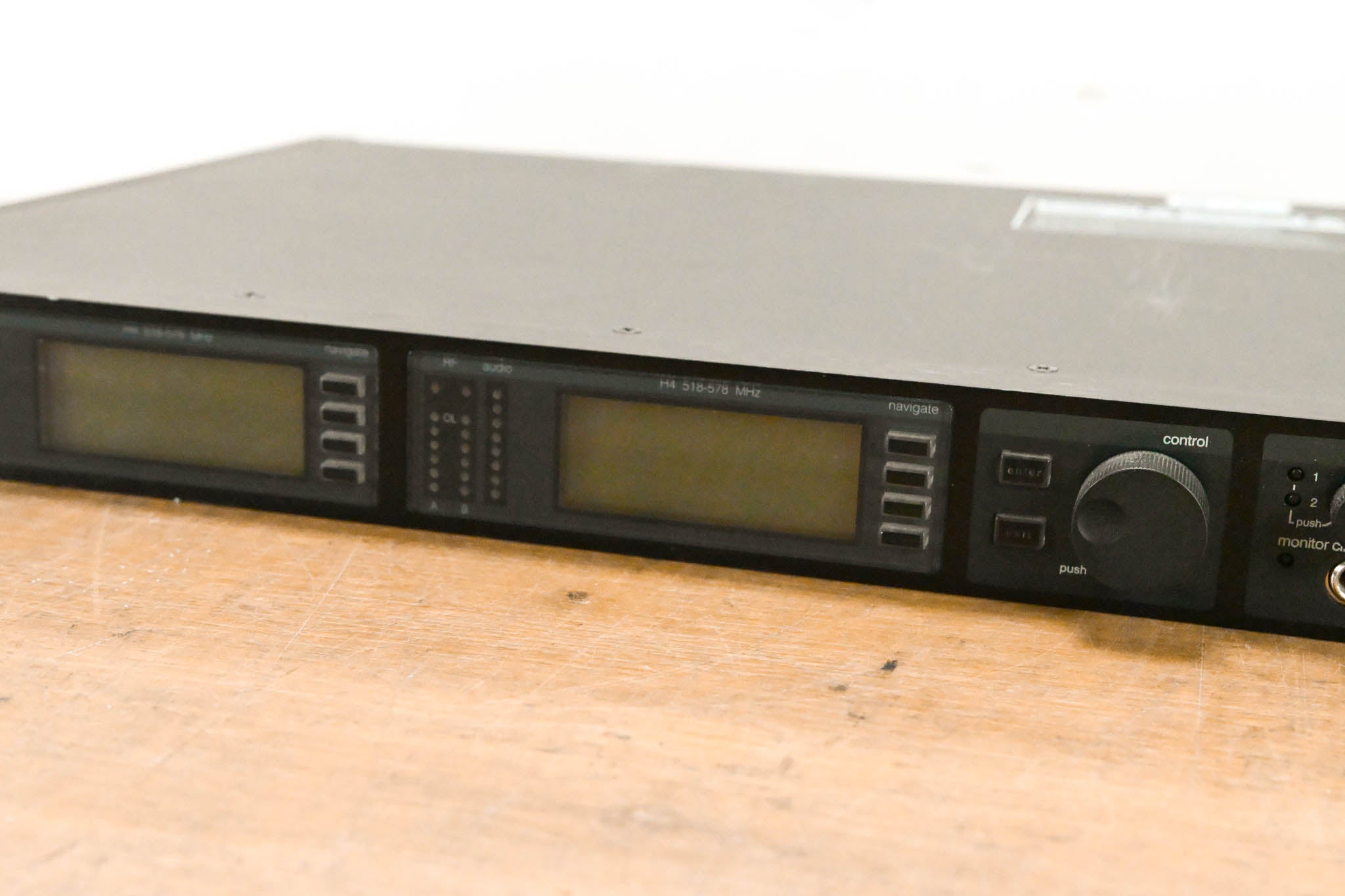 Shure UR4D Dual-Channel UHF Wireless Receiver - H4 Band: 518-578 MHz
