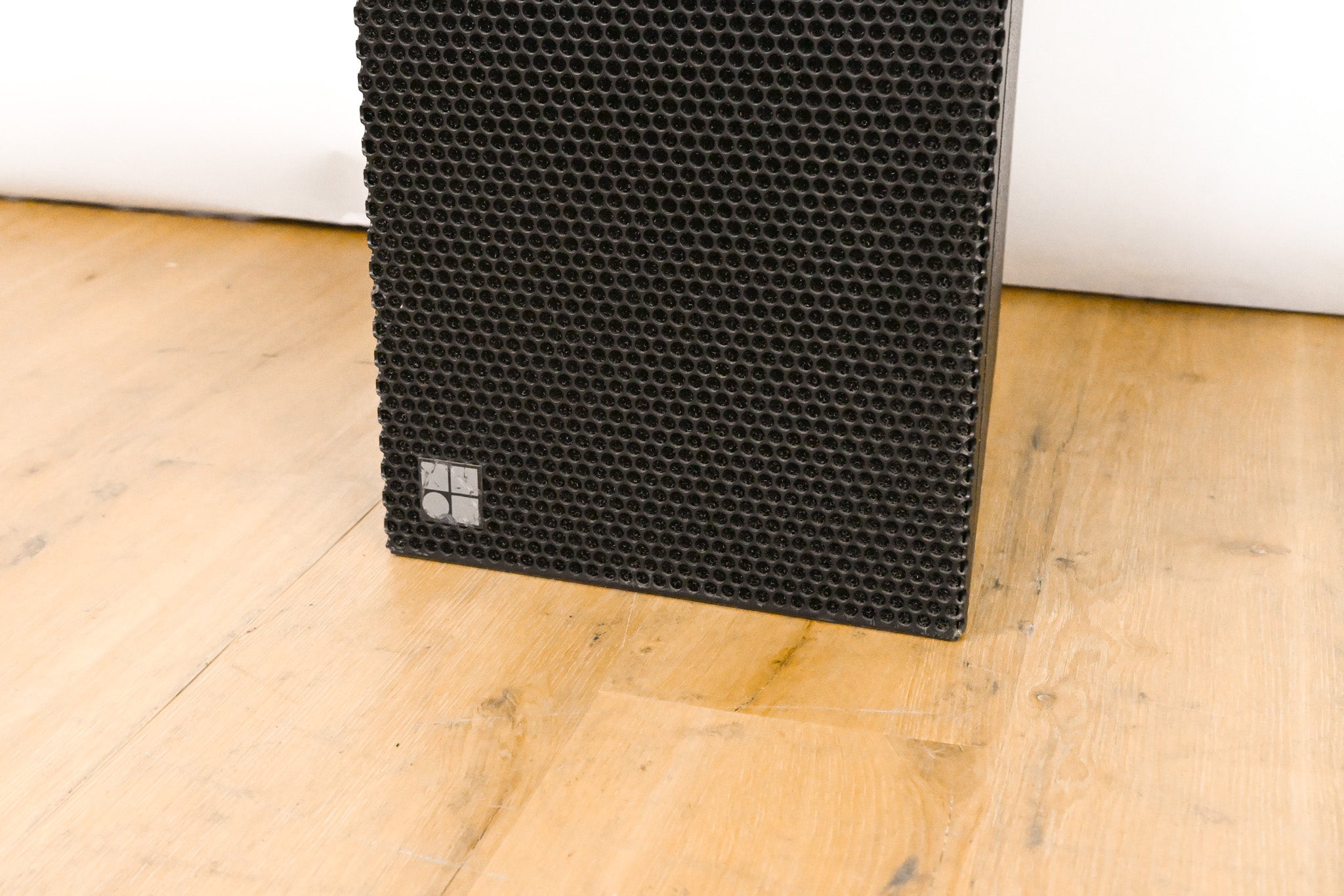 d&b audiotechnik Qi-10 2-Way Passive Installation Loudspeaker