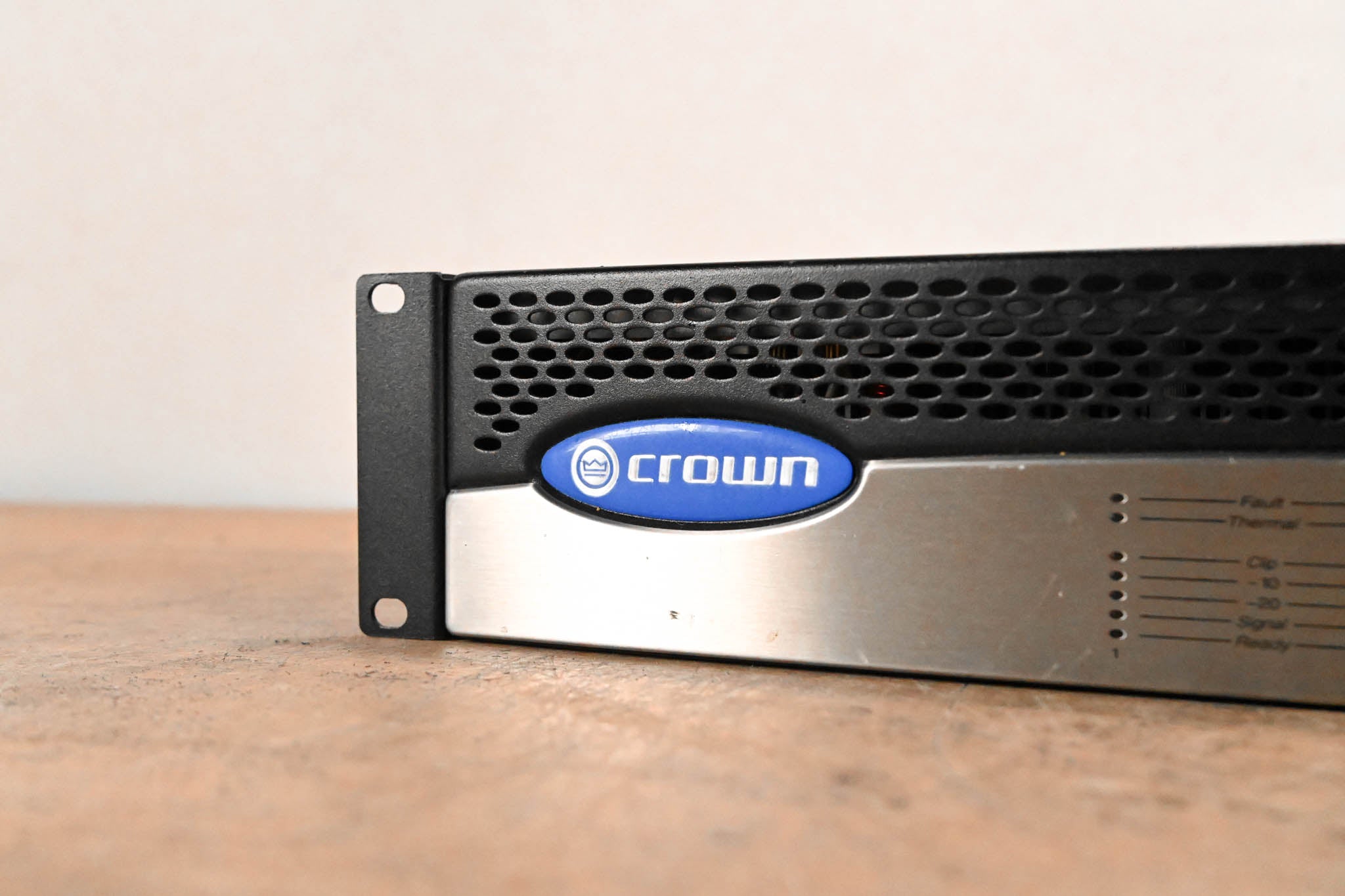 Crown CTs 1200 Two-Channel 600W Power Amplifier