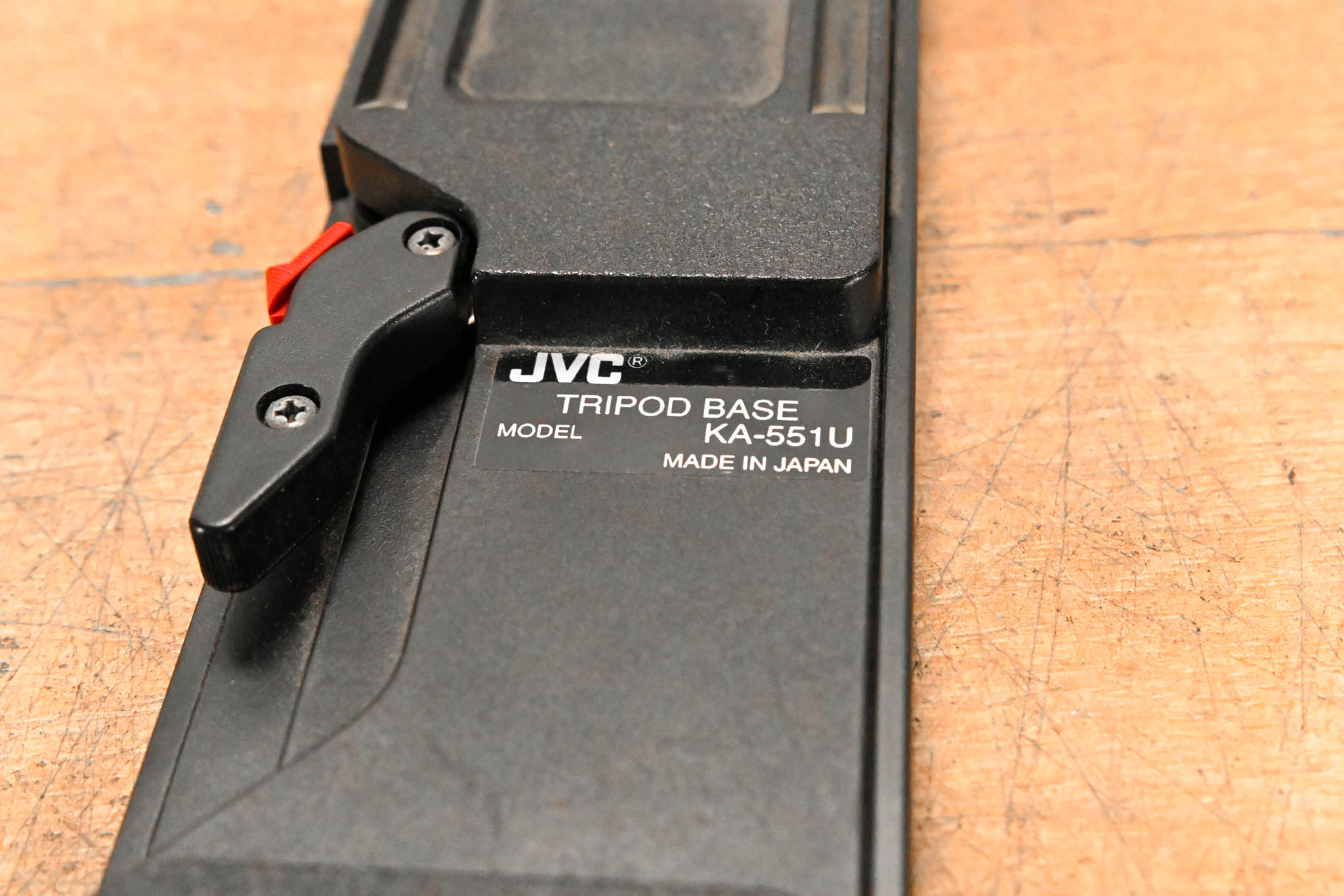 JVC KA-551U Tripod Adapter Plate