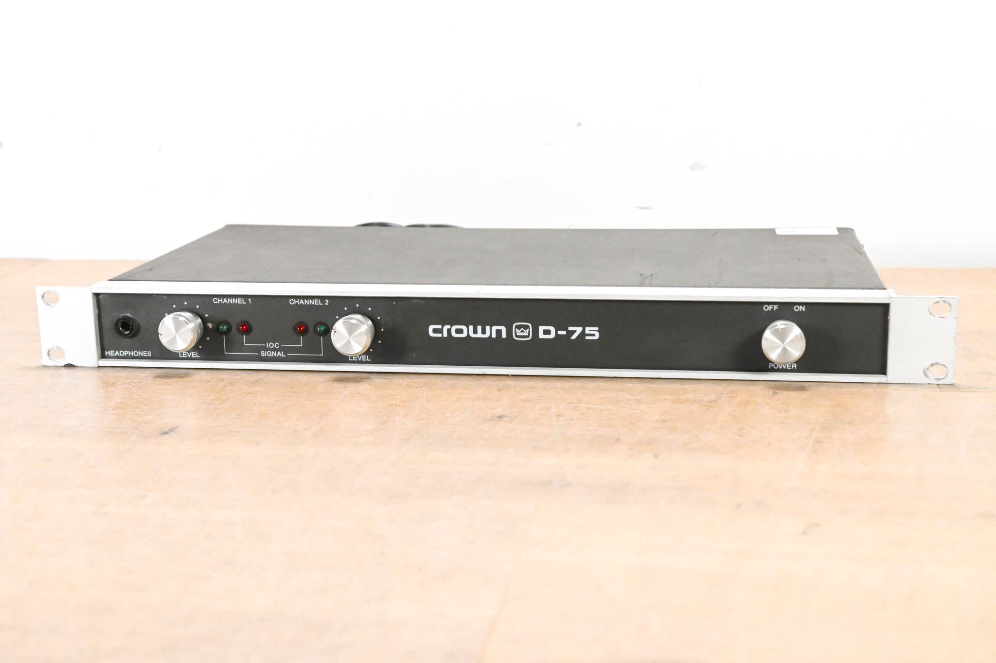 Crown D-75 2-Channel Power Amplifier