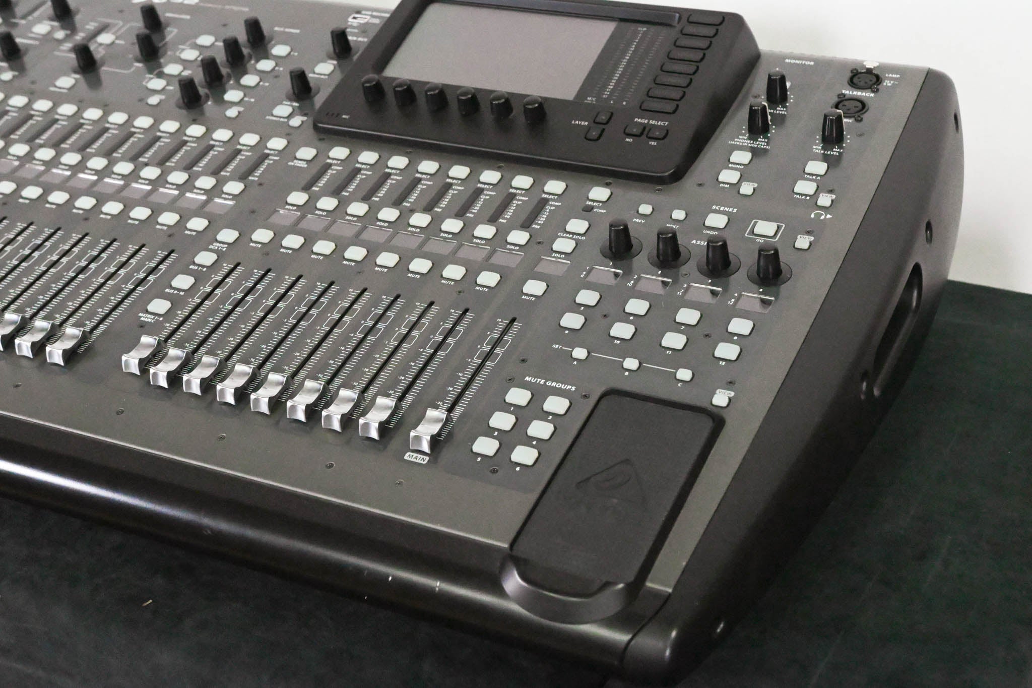 Behringer X32 40-Channel Digital Mixing Console