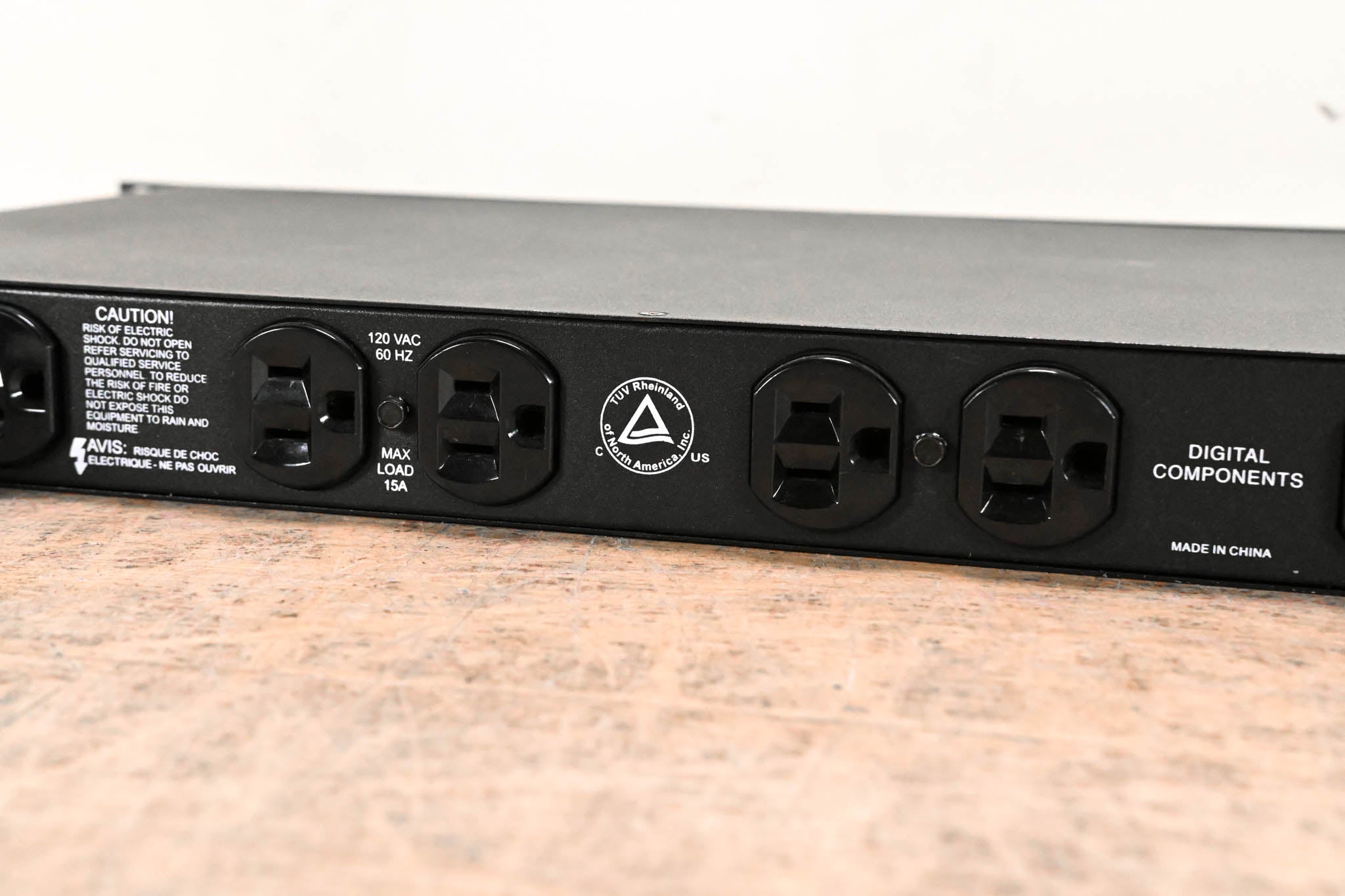 Furman PL-Plus II Power Conditioner with Voltmeter